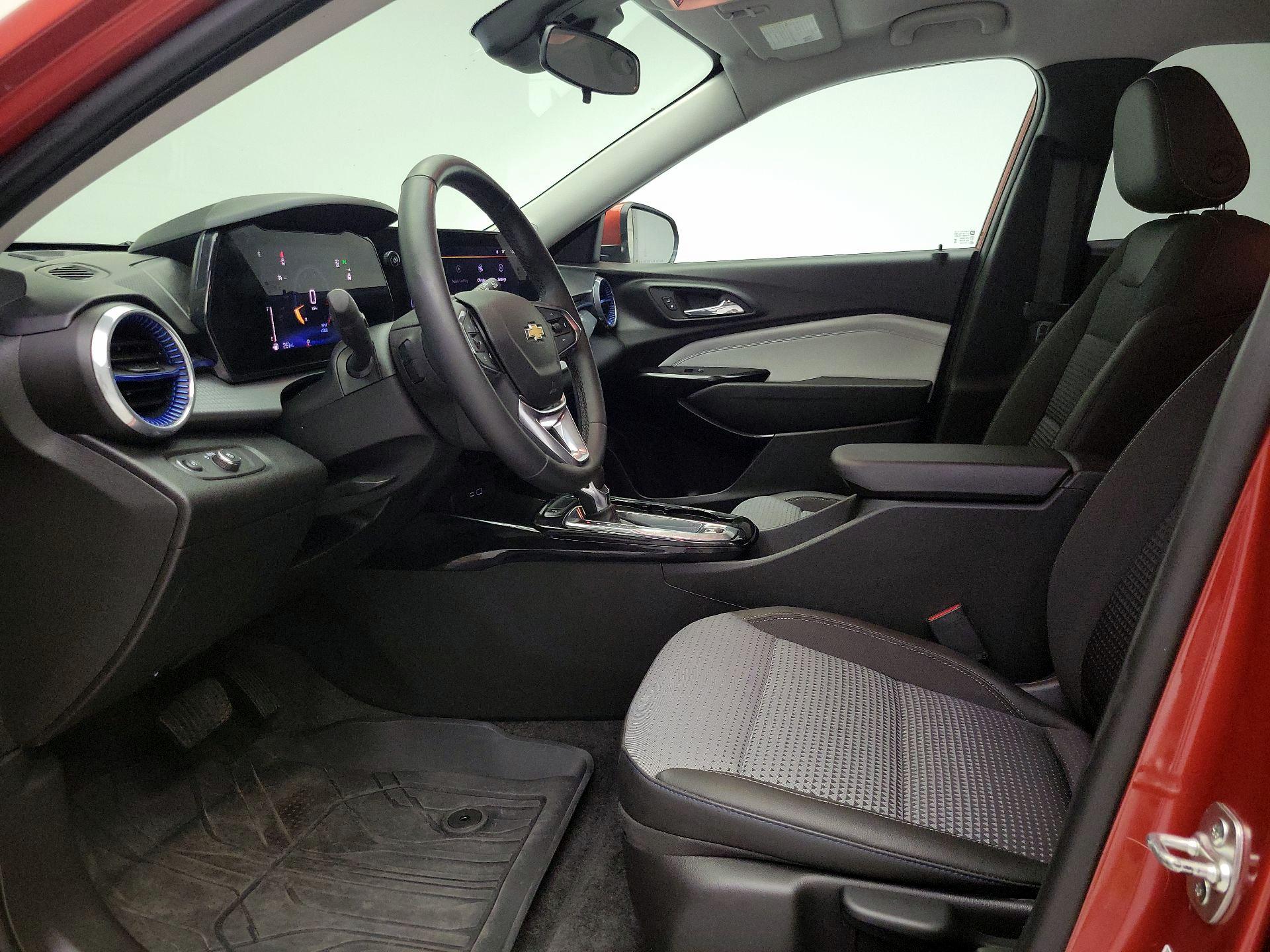Thumbnail: 2024 Chevrolet Trax - 11