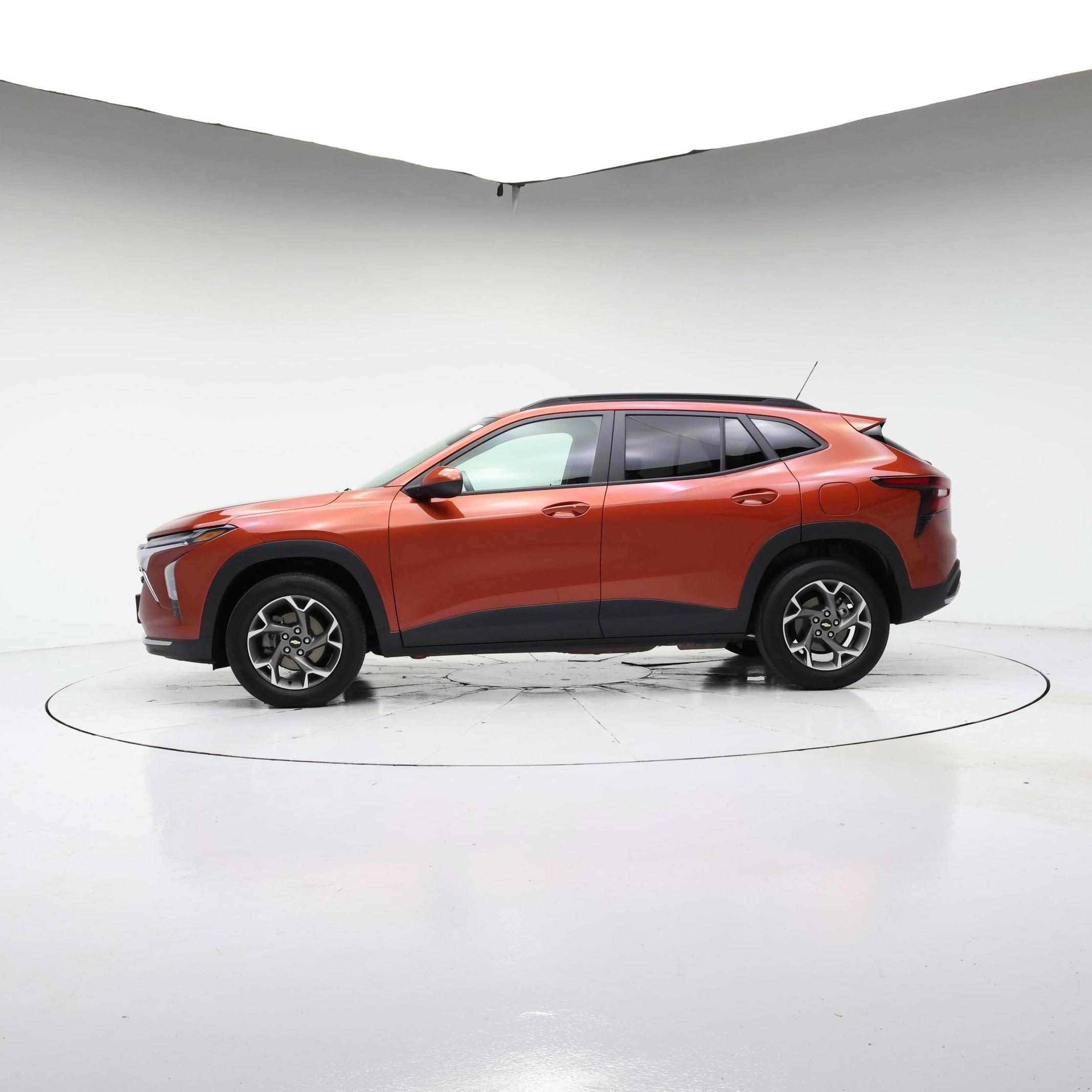 Thumbnail: 2024 Chevrolet Trax - 3
