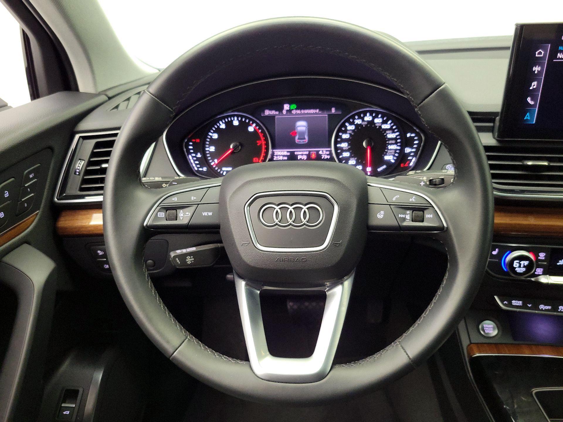 Thumbnail: 2022 Audi Q5 - 10