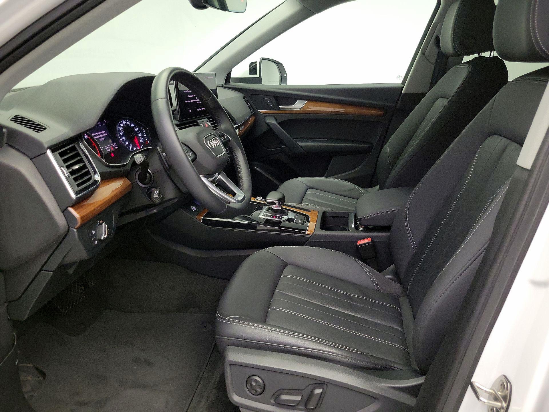 Thumbnail: 2022 Audi Q5 - 11