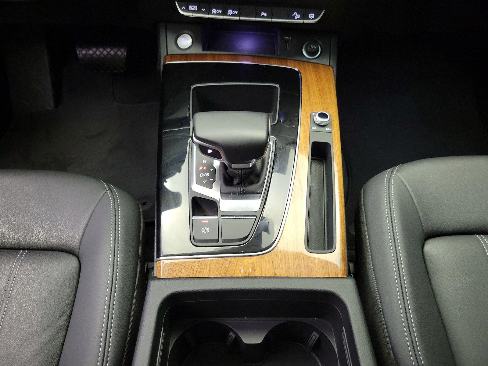 2022 Audi Q5 Premium - Photo 18