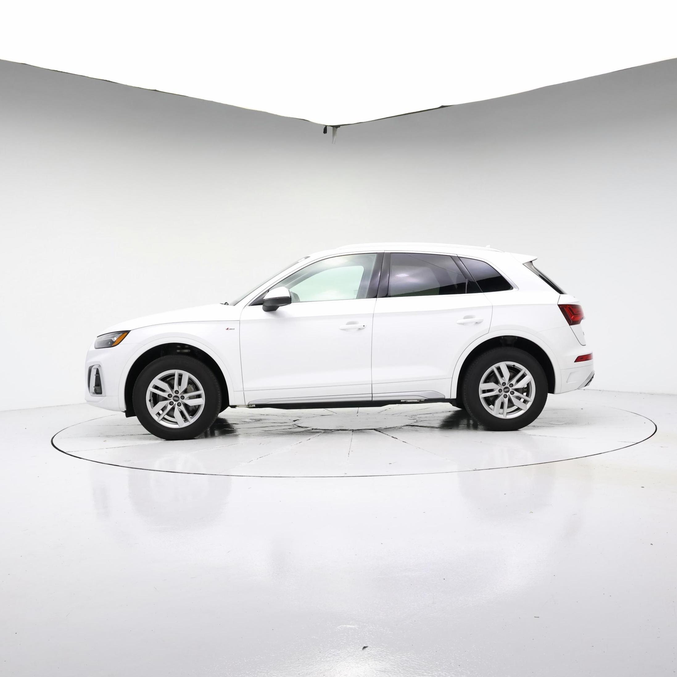 Thumbnail: 2022 Audi Q5 - 3