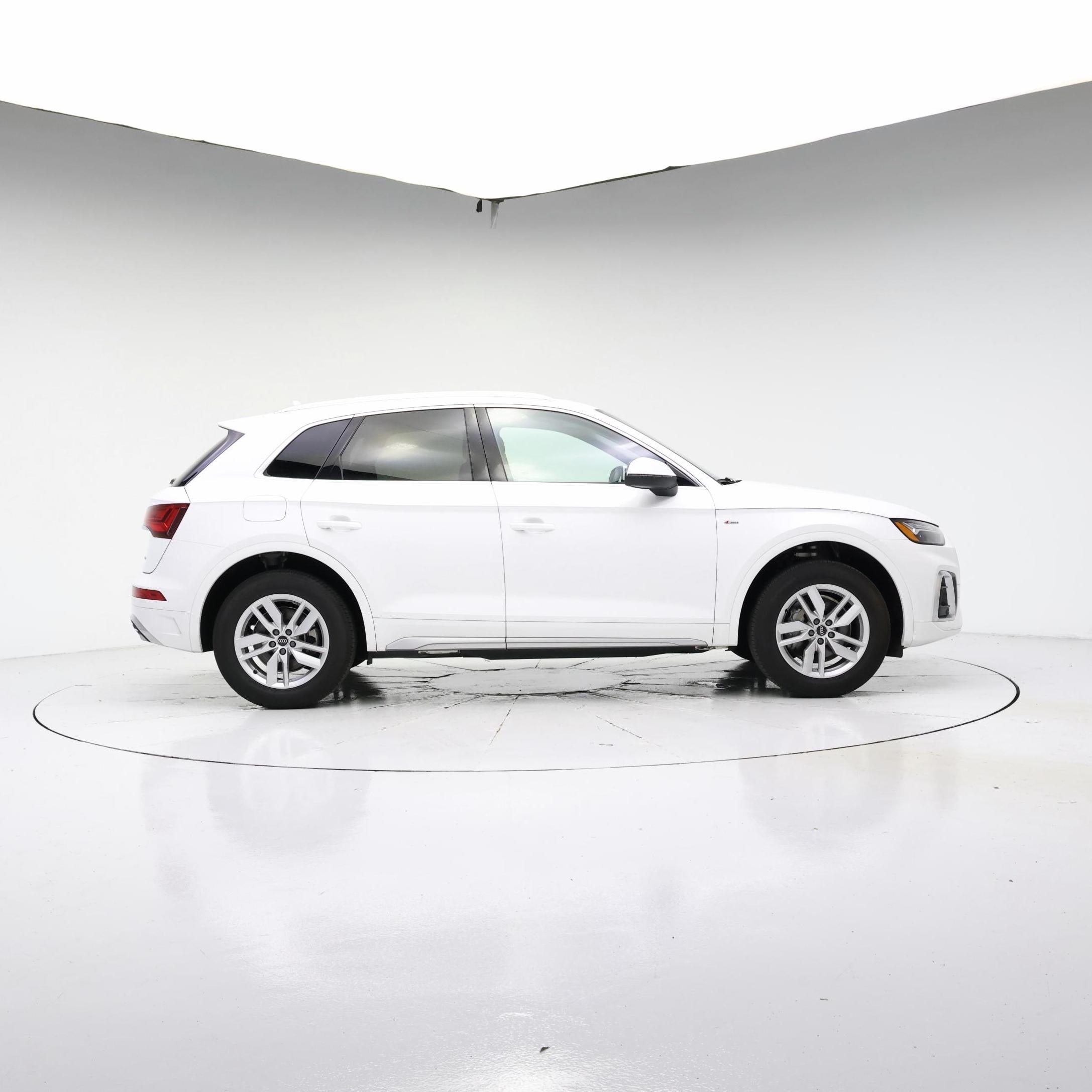 Thumbnail: 2022 Audi Q5 - 7