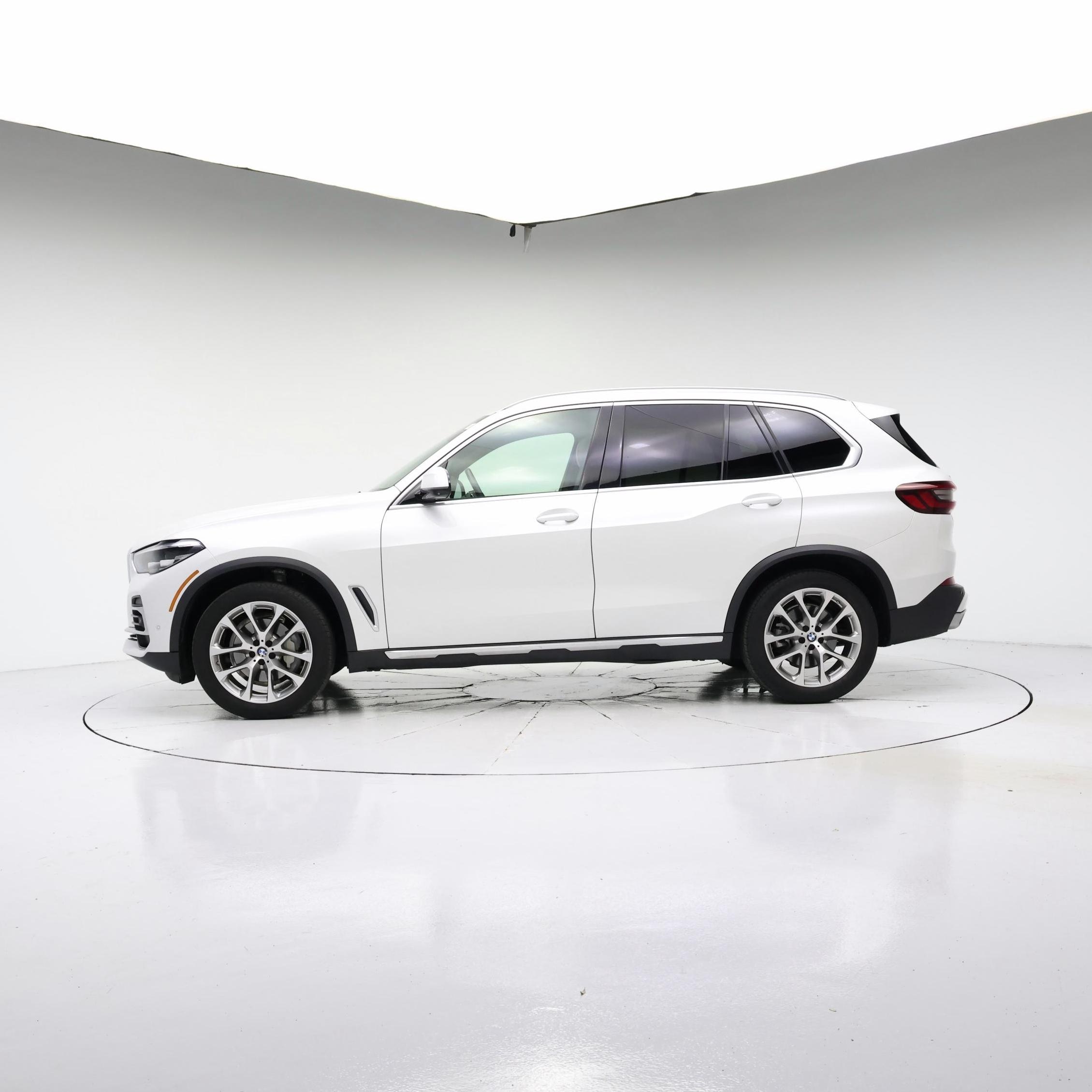 Thumbnail: 2022 BMW X5 - 3