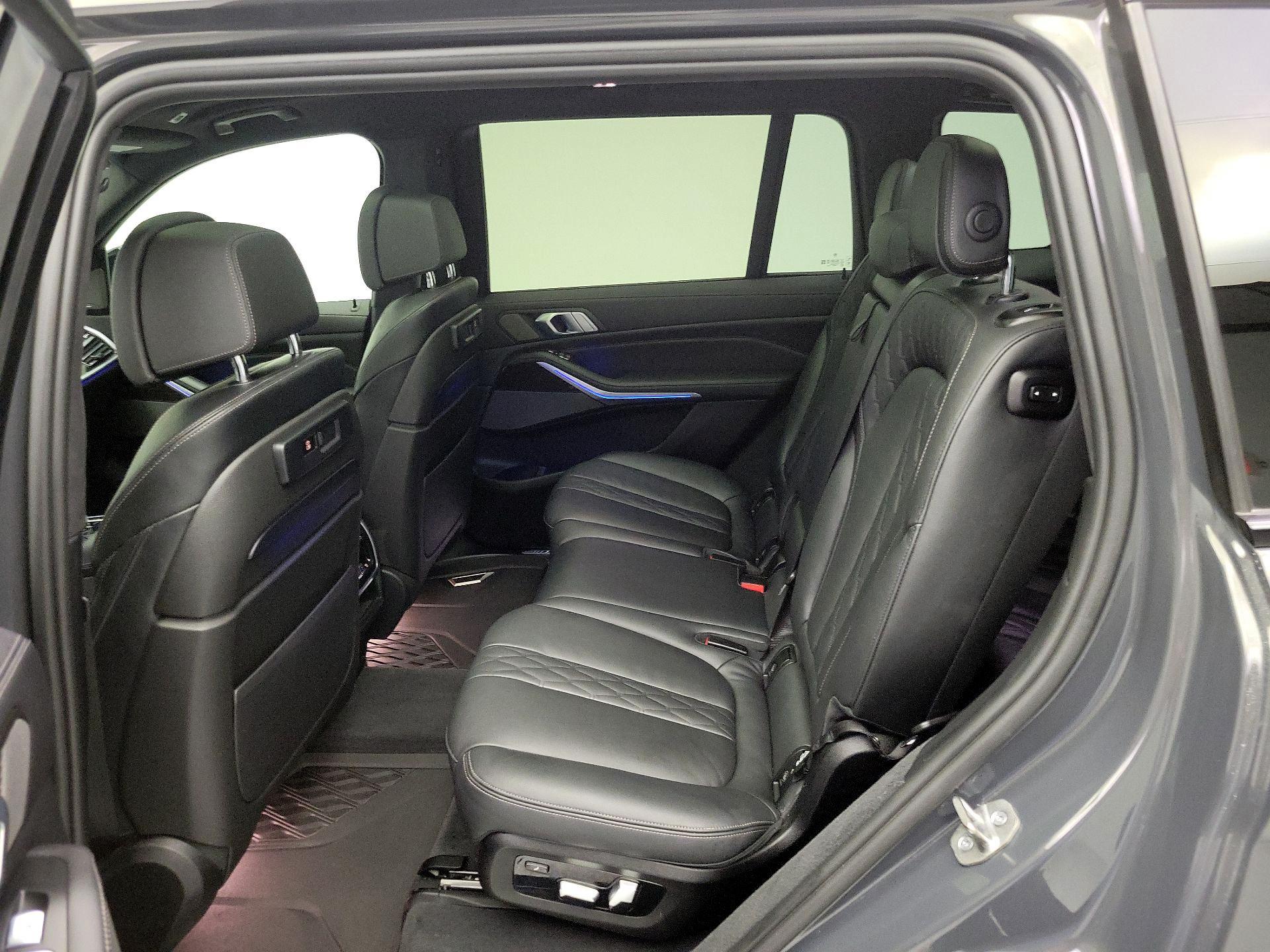 Thumbnail: 2021 BMW X7 - 20