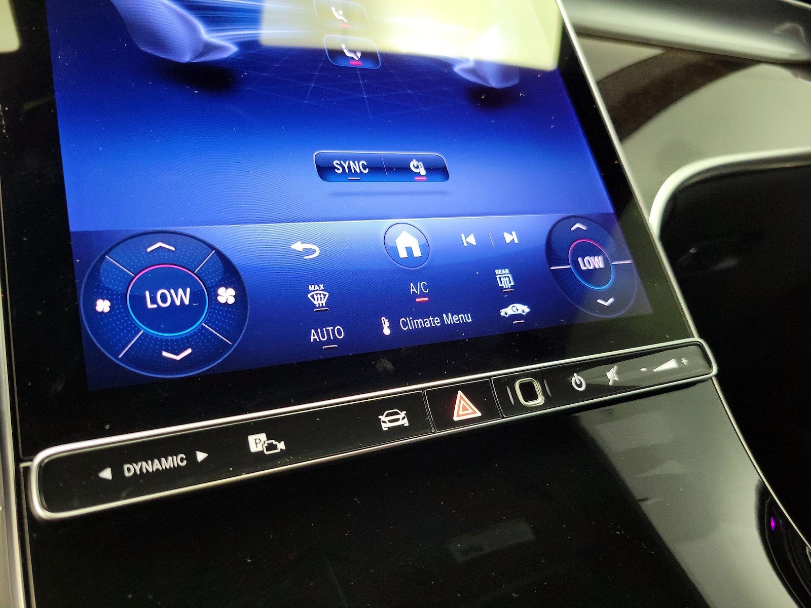 2025 Mercedes-Benz GLC Base - Photo 17