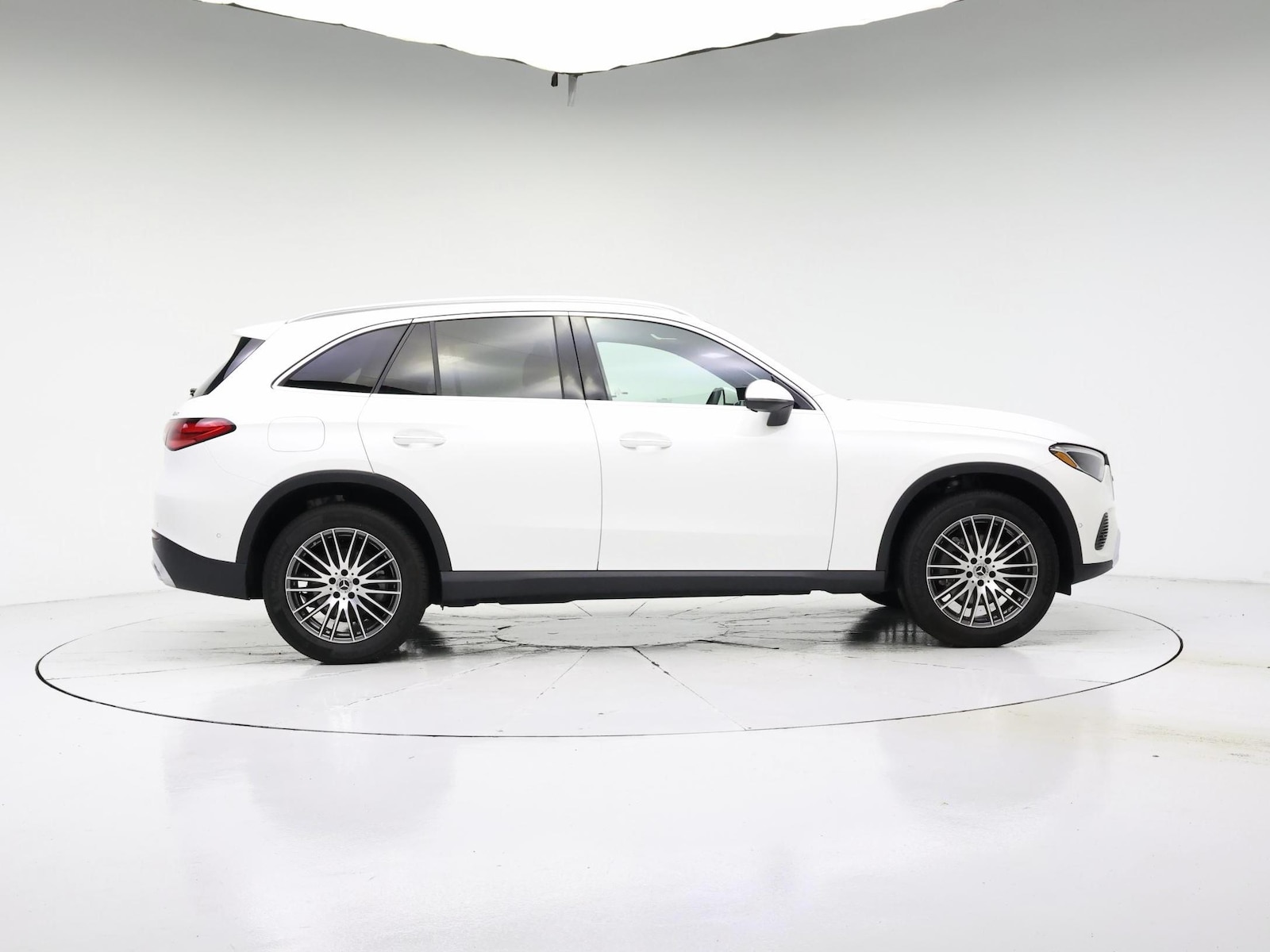 2025 Mercedes-Benz GLC Base - Photo 8