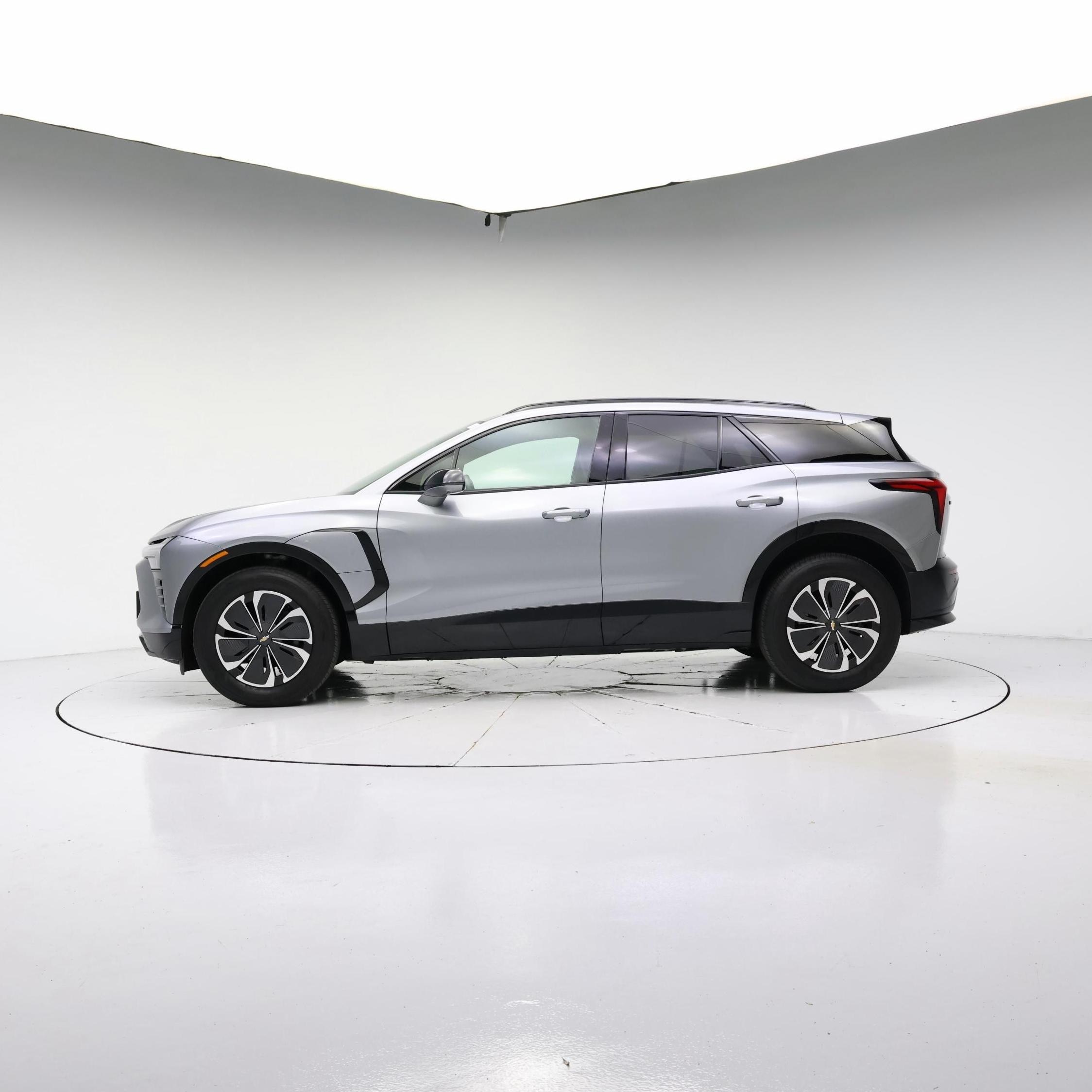Thumbnail: 2024 Chevrolet Blazer EV - 3