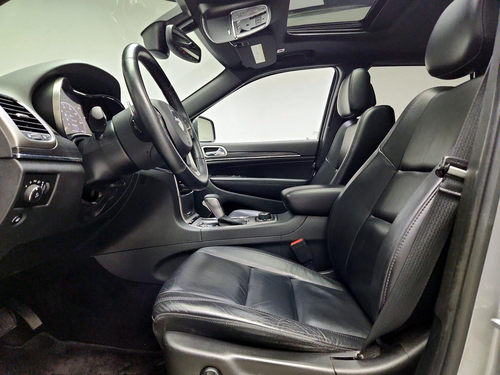Thumbnail: 2019 Jeep Grand Cherokee - 9