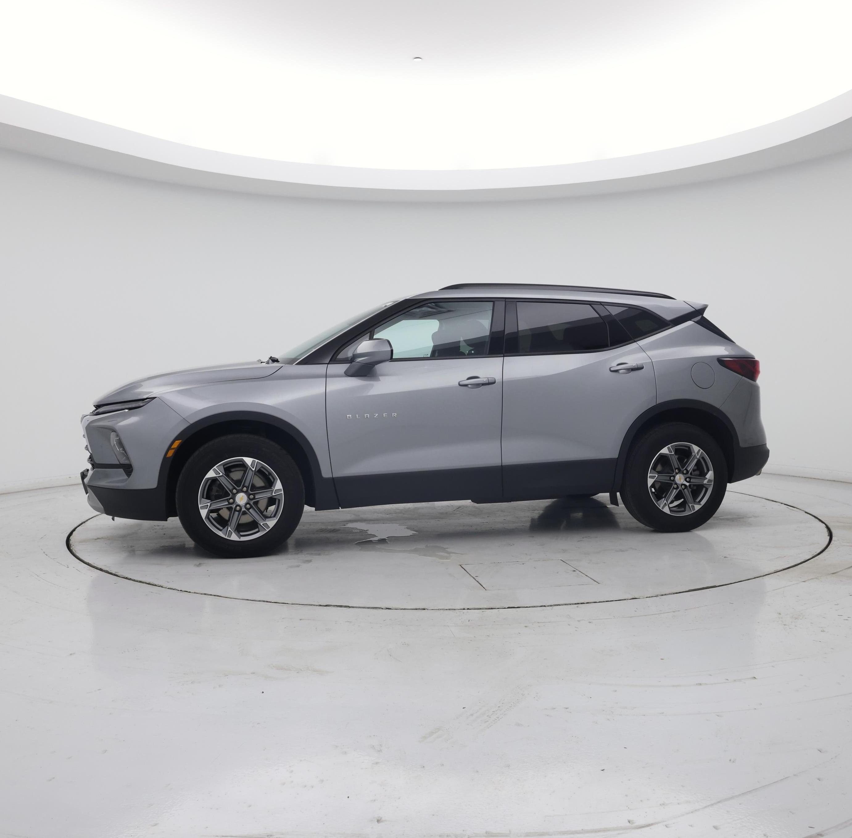 Thumbnail: 2023 Chevrolet Blazer - 3