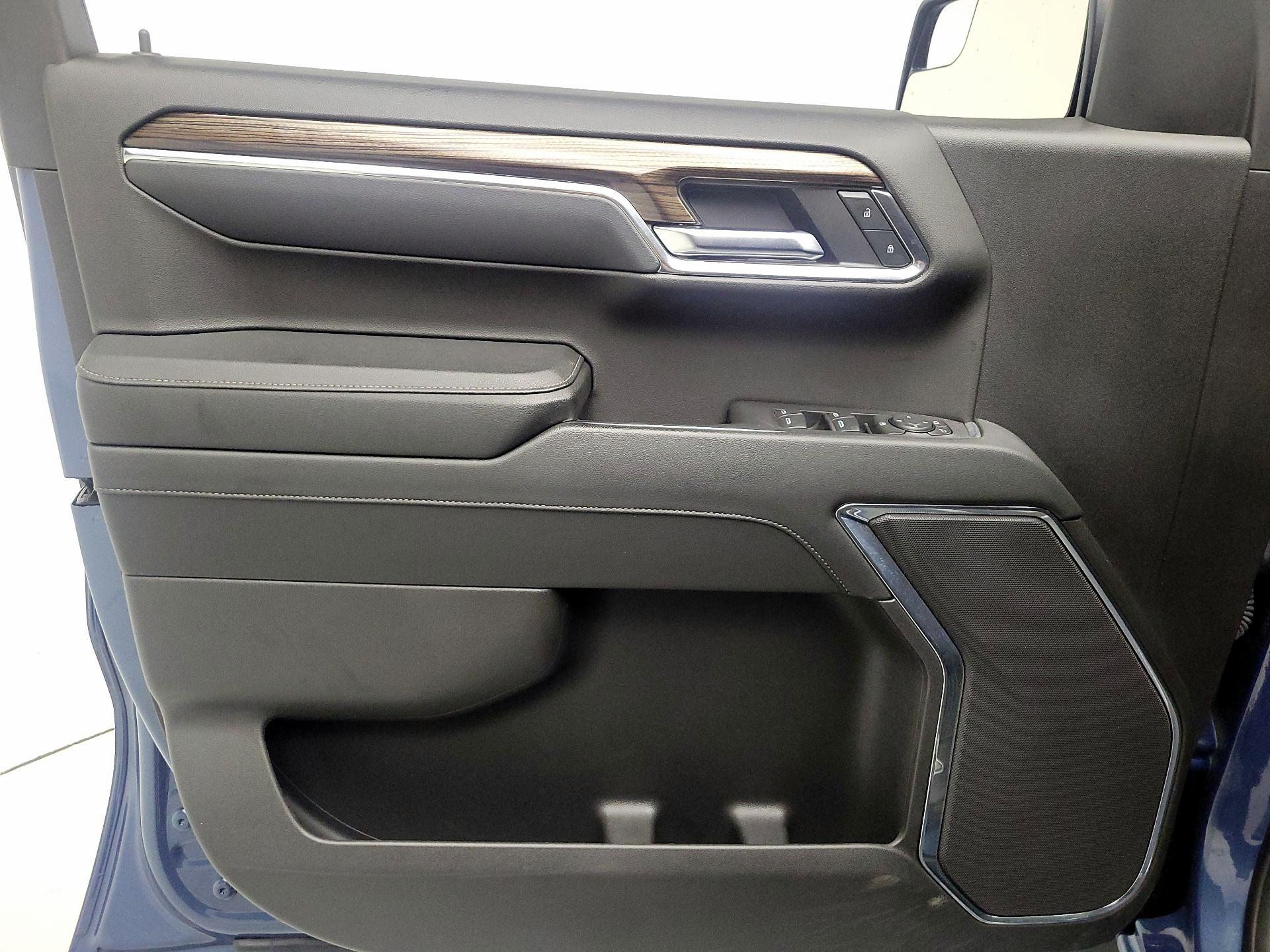 Thumbnail: 2024 Chevrolet Silverado 1500 - 12