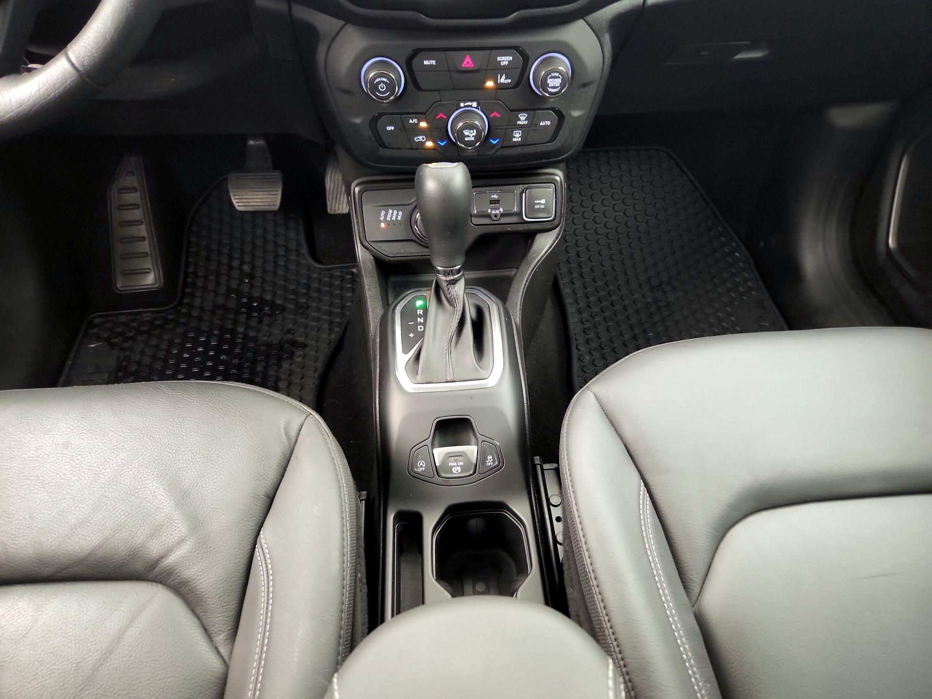 Thumbnail: 2023 Jeep Renegade - 17
