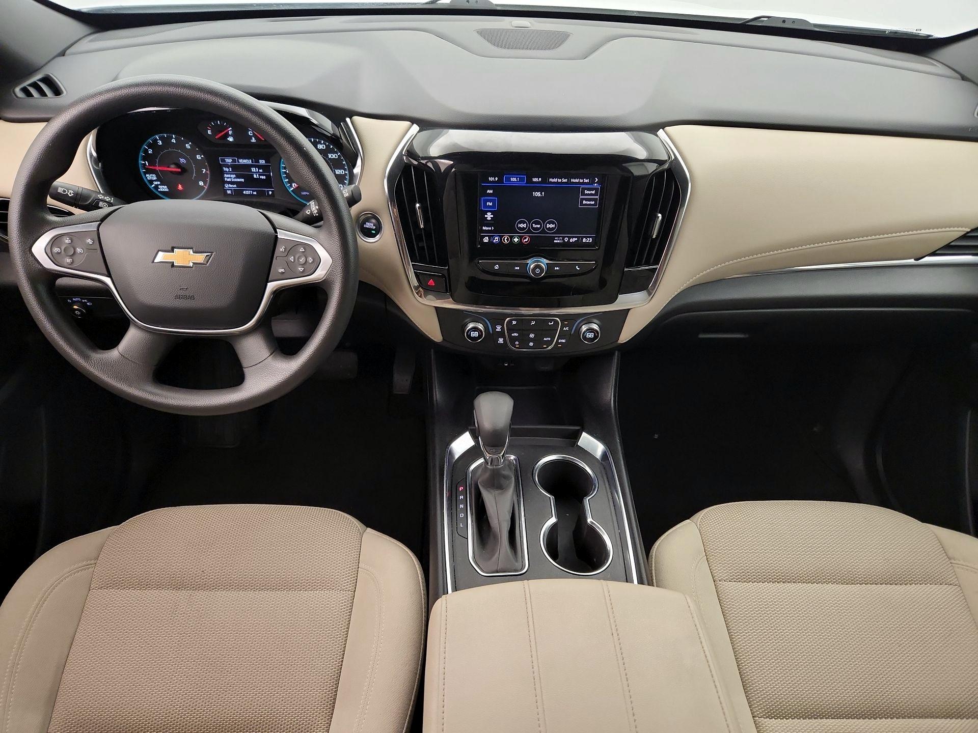 Thumbnail: 2023 Chevrolet Traverse - 9
