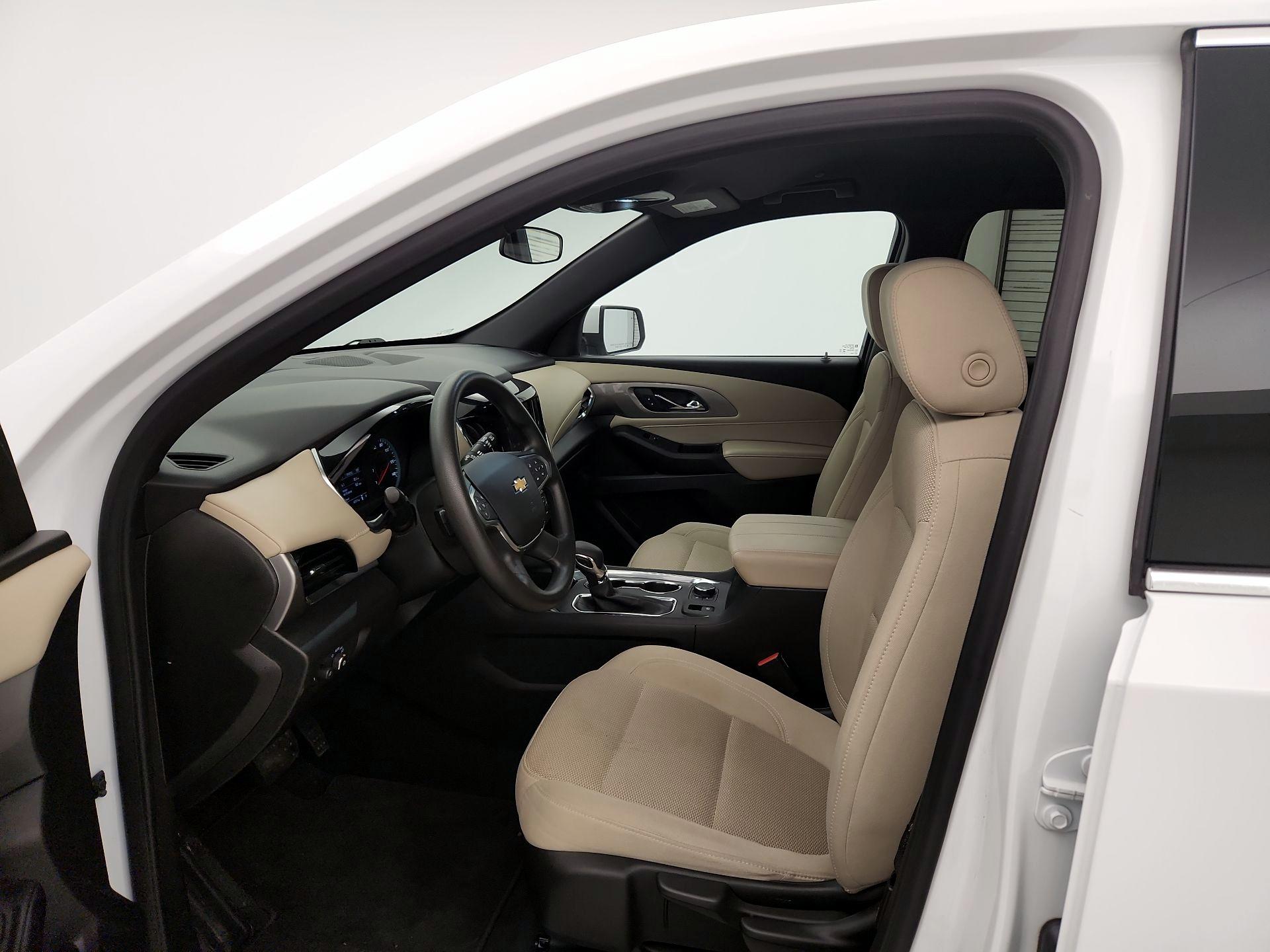 Thumbnail: 2023 Chevrolet Traverse - 11