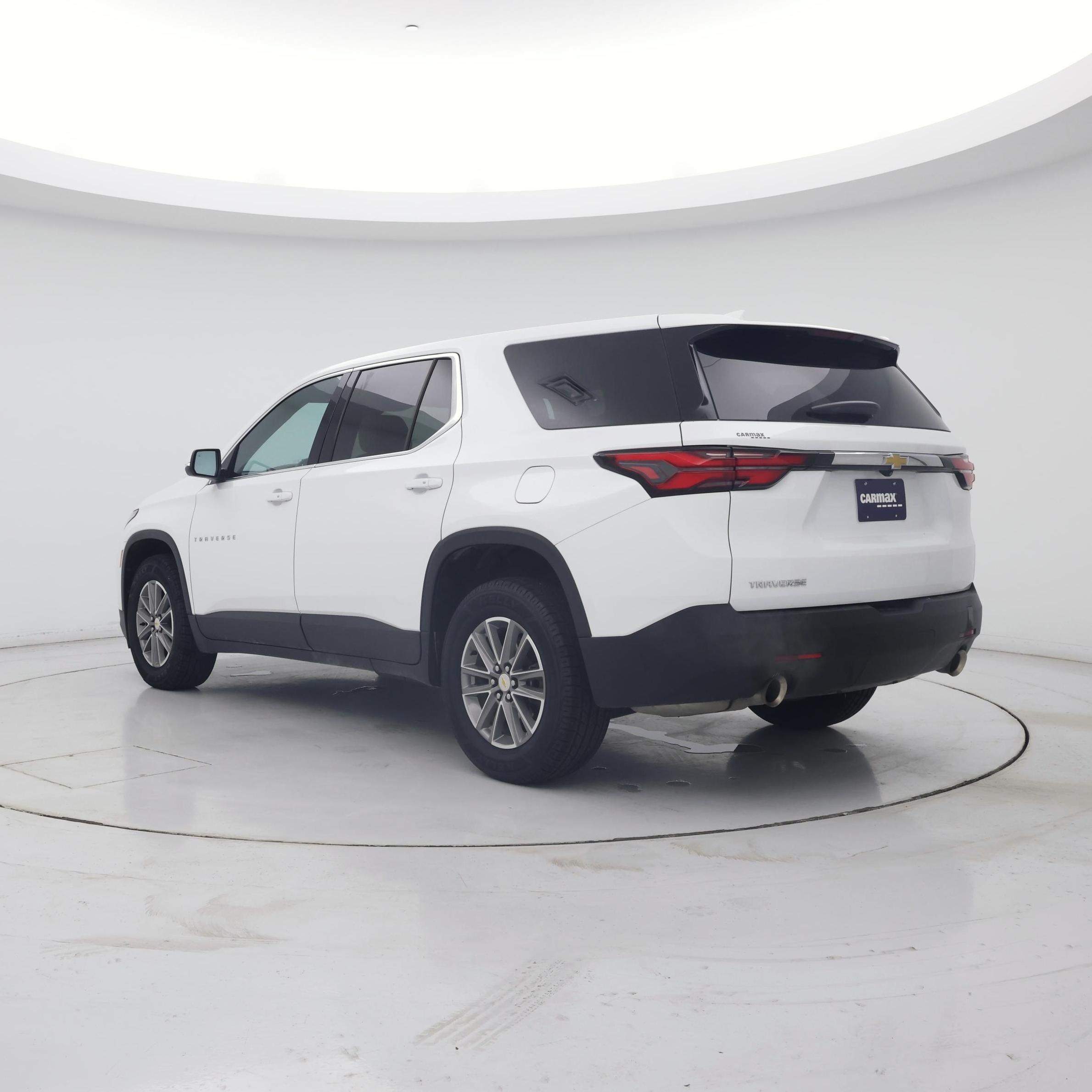 Thumbnail: 2023 Chevrolet Traverse - 2