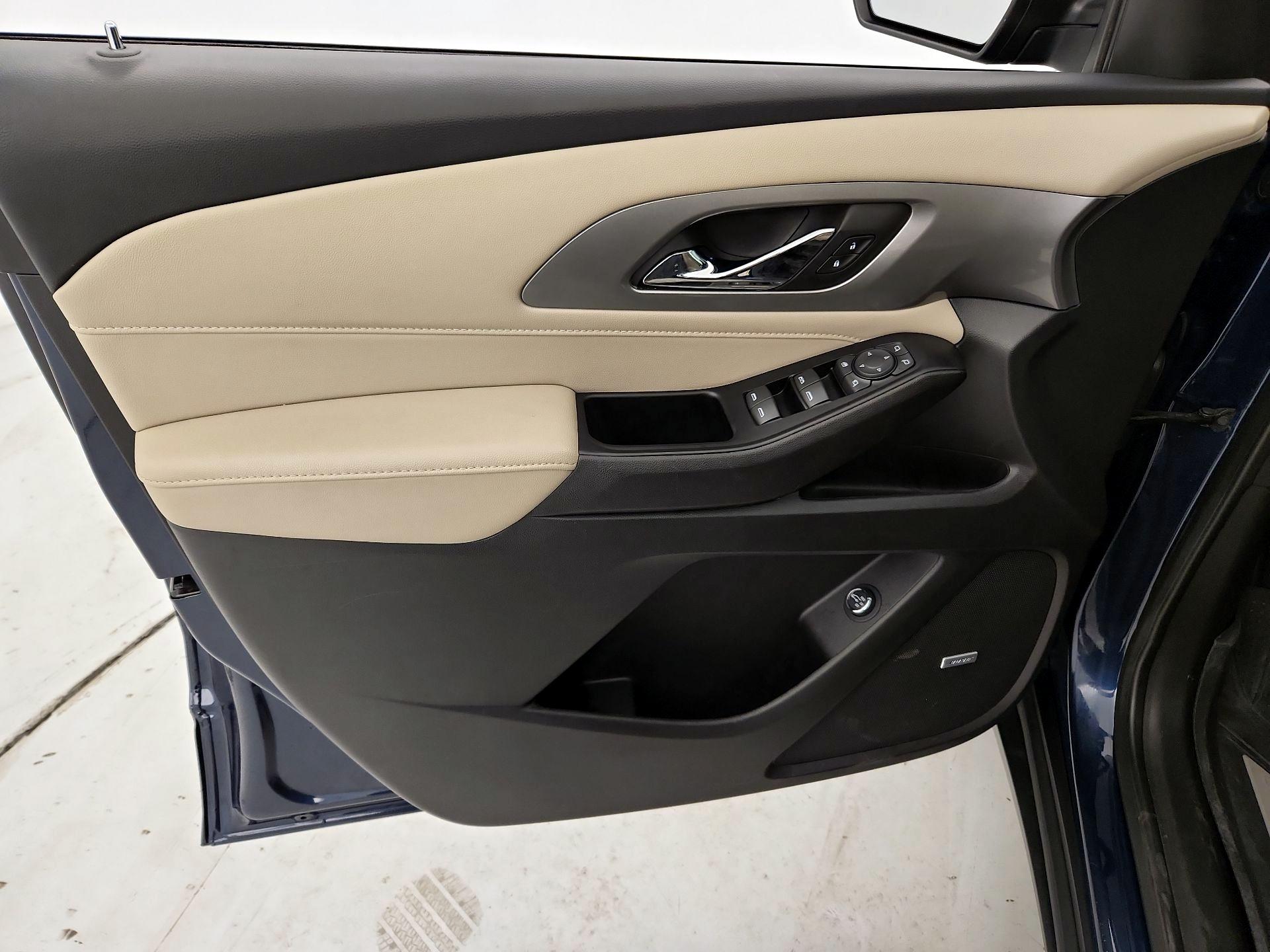 Thumbnail: 2023 Chevrolet Traverse - 12