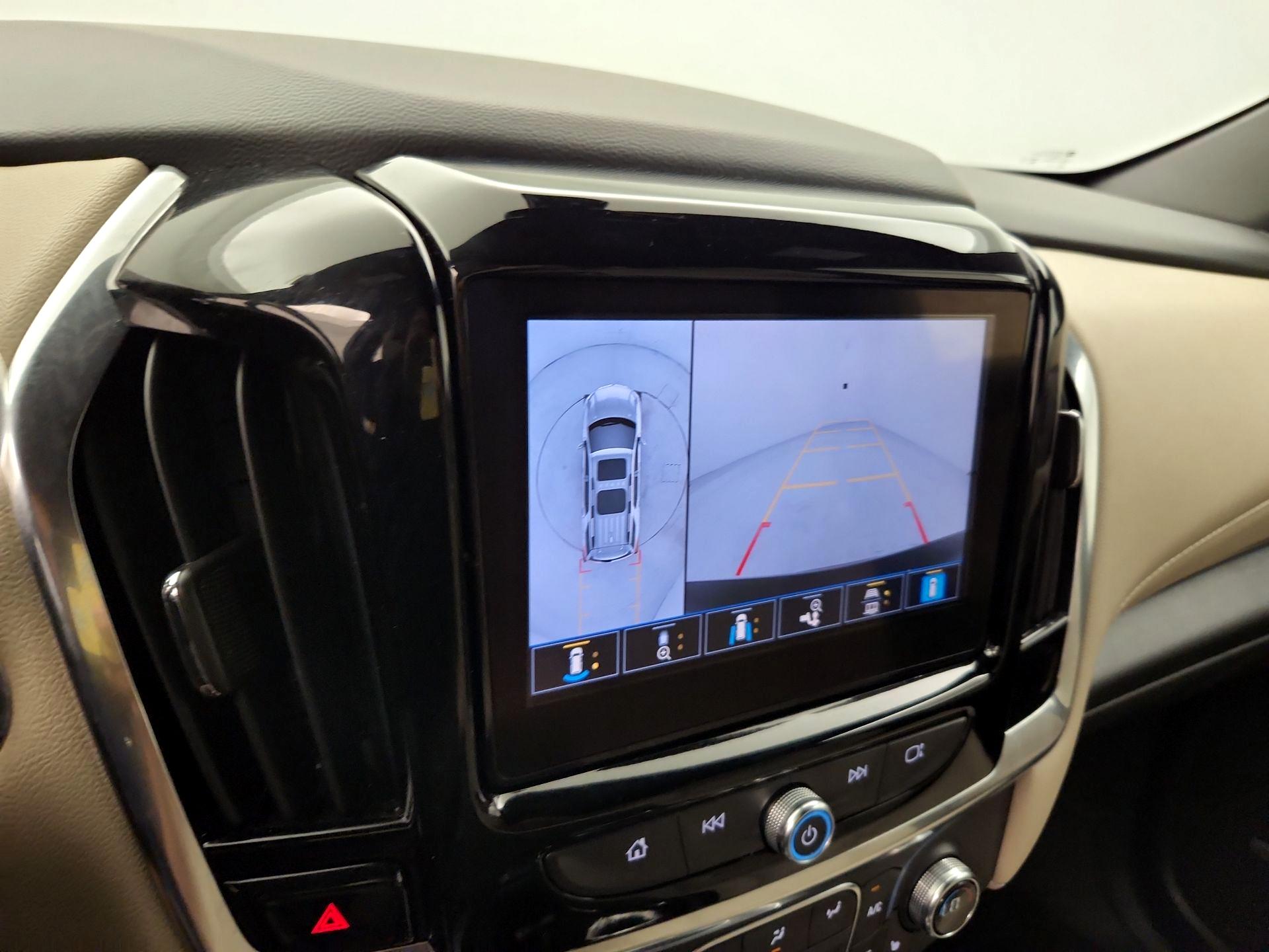 Thumbnail: 2023 Chevrolet Traverse - 14