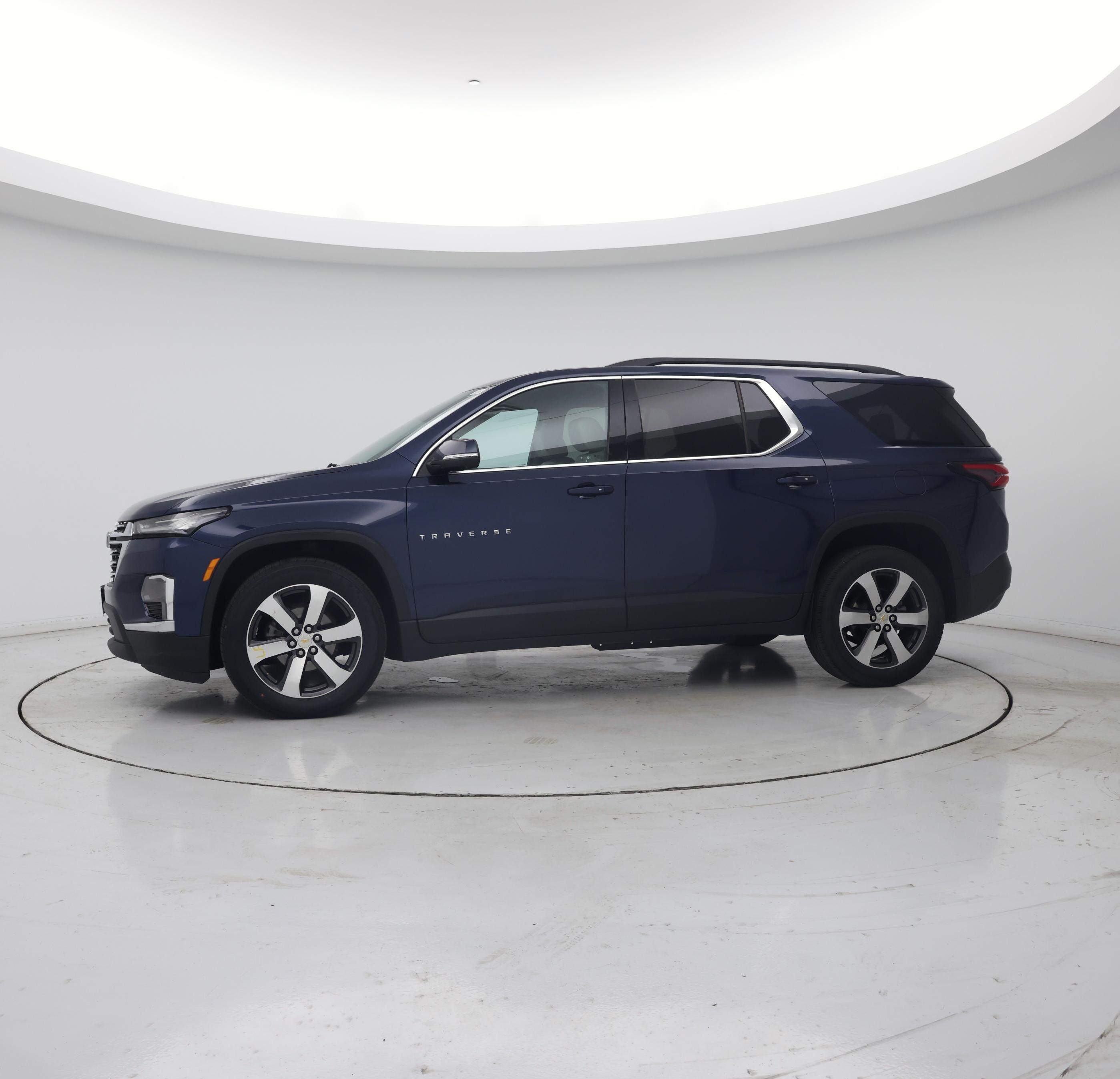 Thumbnail: 2023 Chevrolet Traverse - 3
