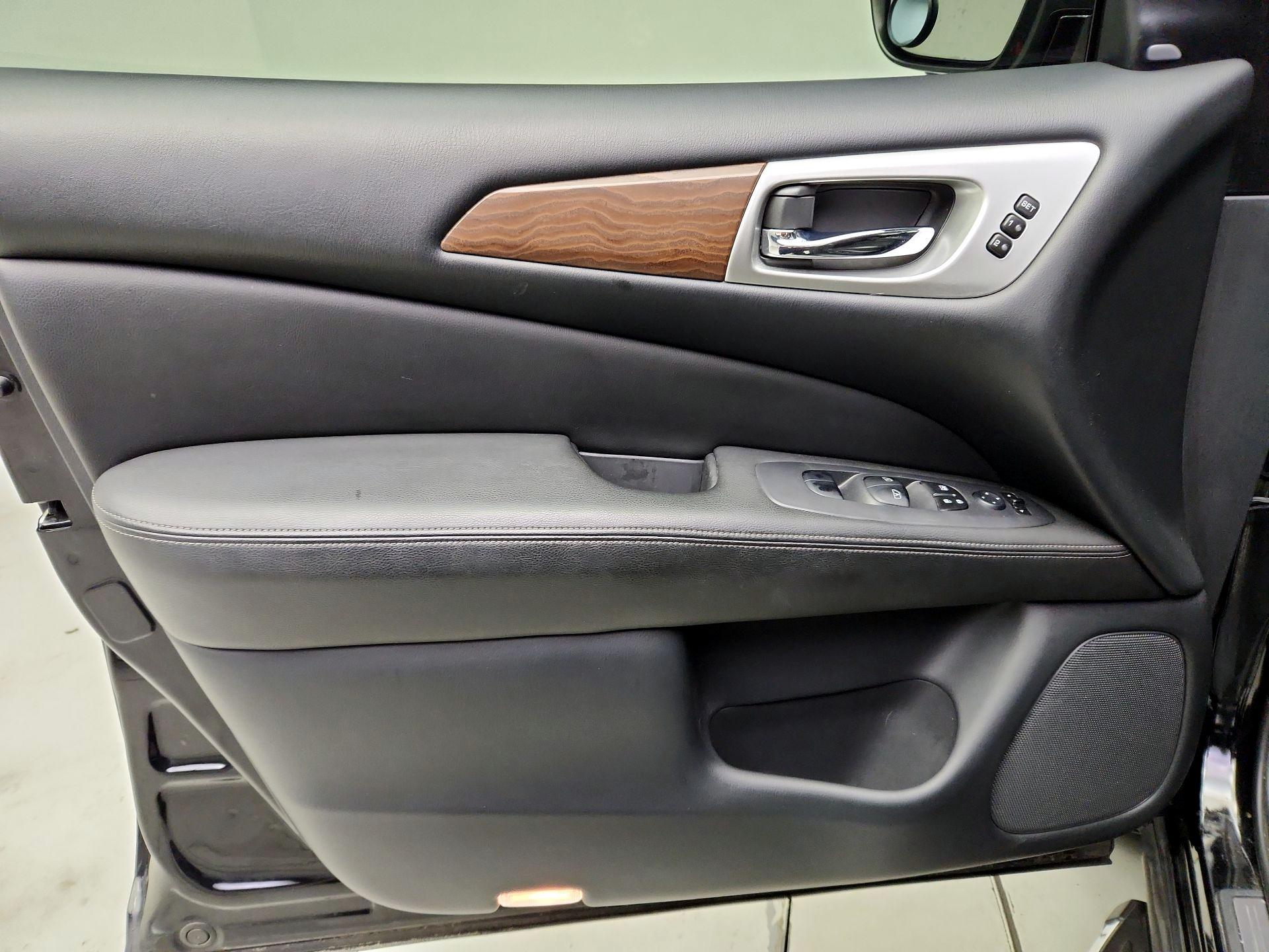 Thumbnail: 2018 Nissan Pathfinder - 10