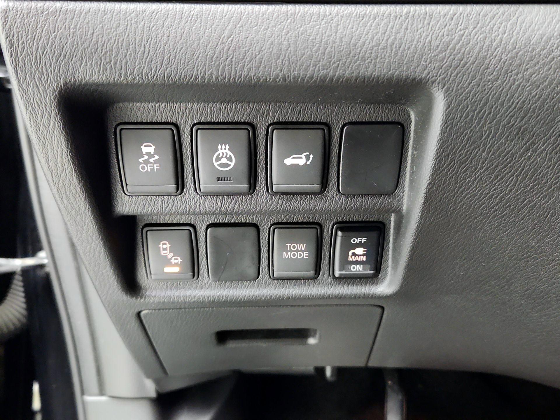Thumbnail: 2018 Nissan Pathfinder - 11