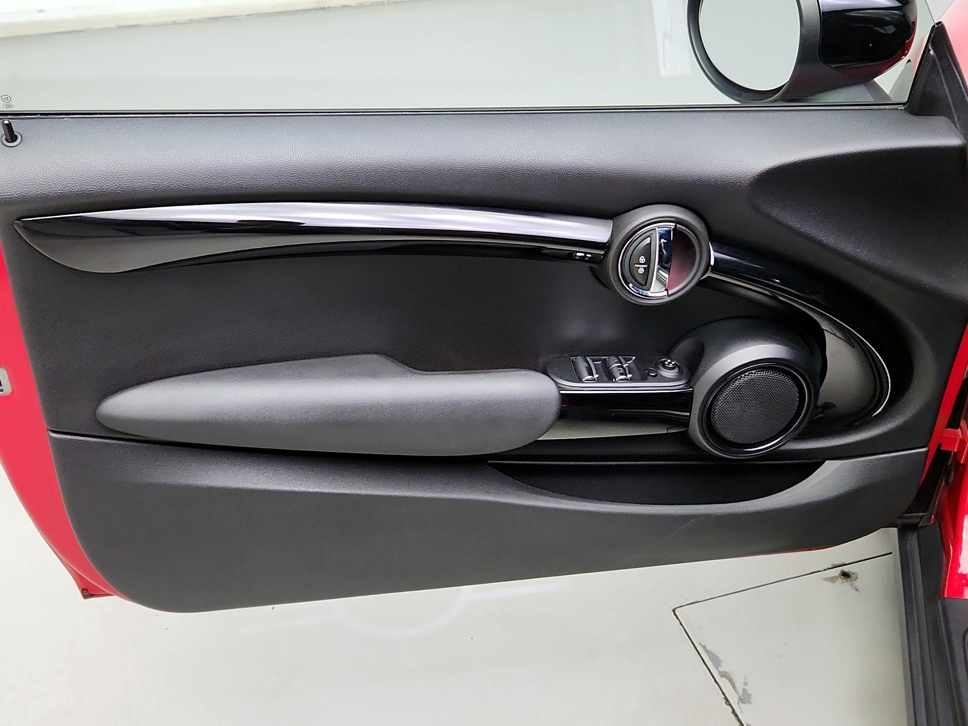 Thumbnail: 2020 MINI Cooper - 10
