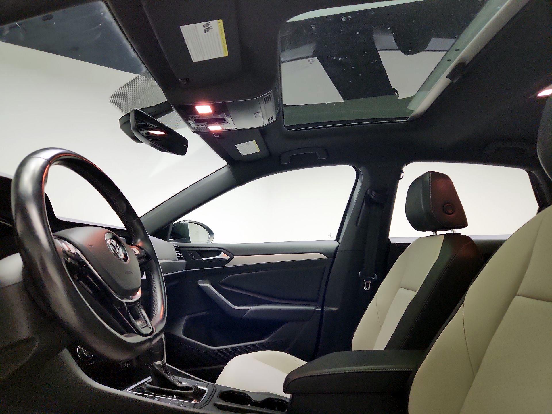 Thumbnail: 2019 Volkswagen Jetta - 17