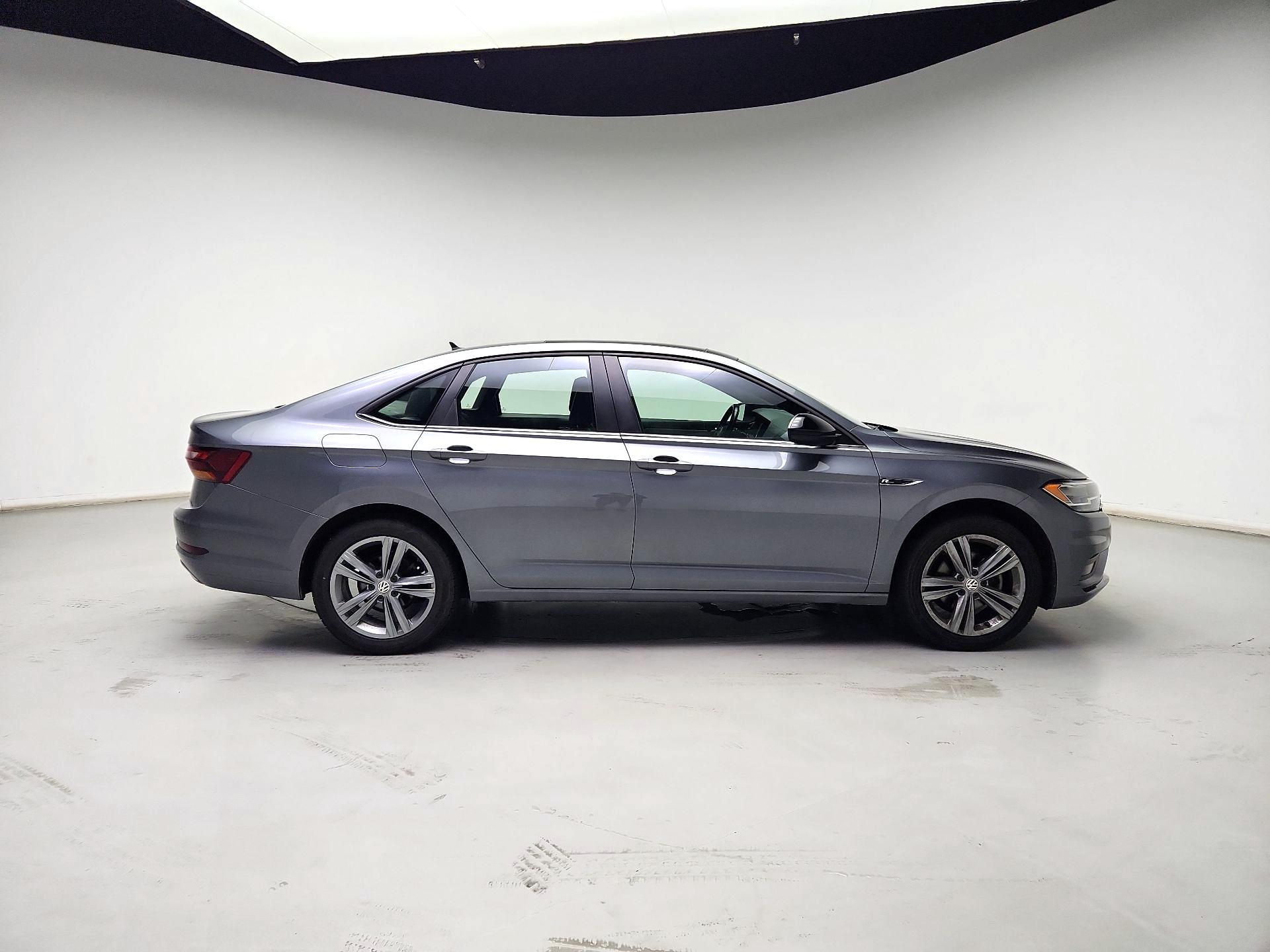Thumbnail: 2019 Volkswagen Jetta - 4