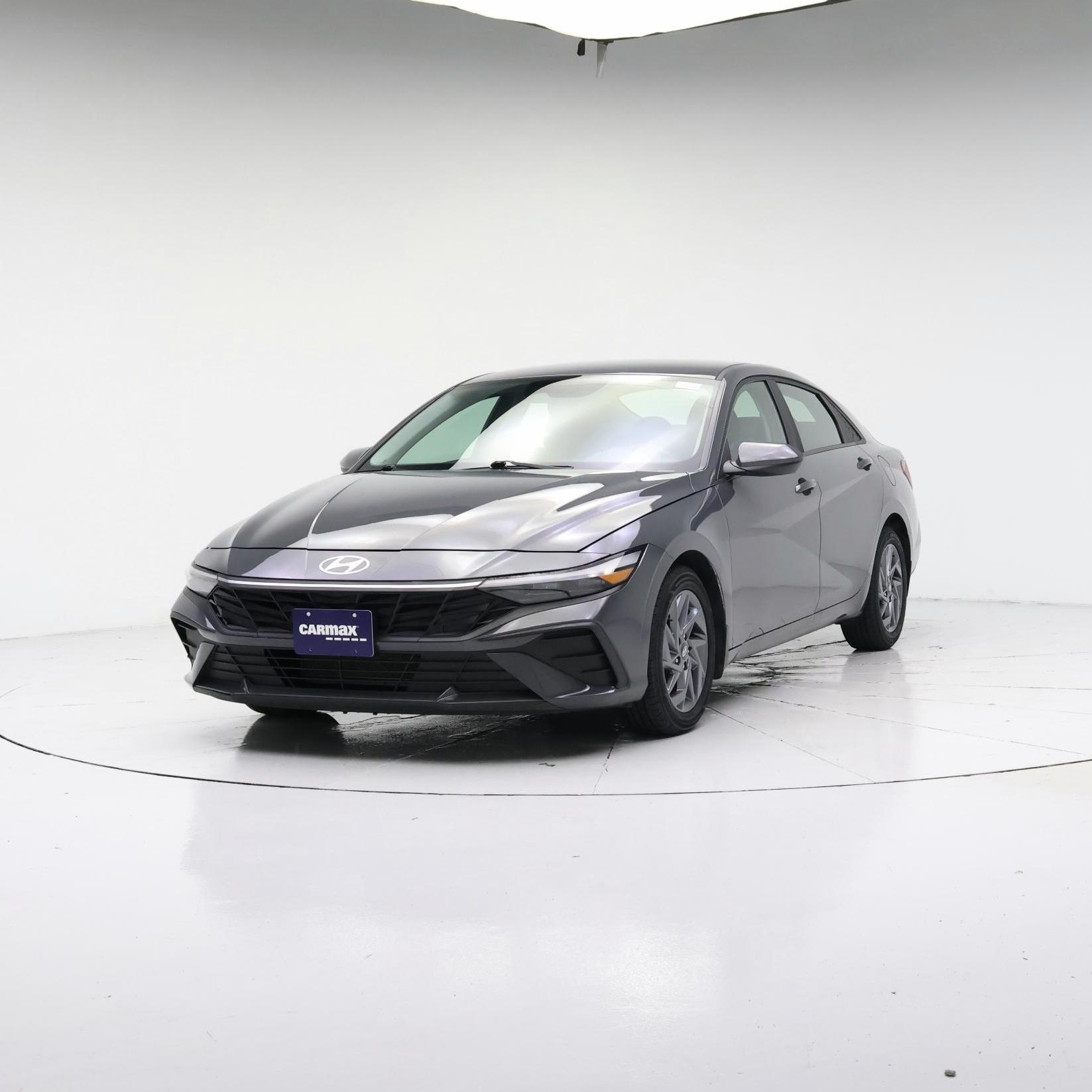 Thumbnail: 2024 Hyundai Elantra - 4
