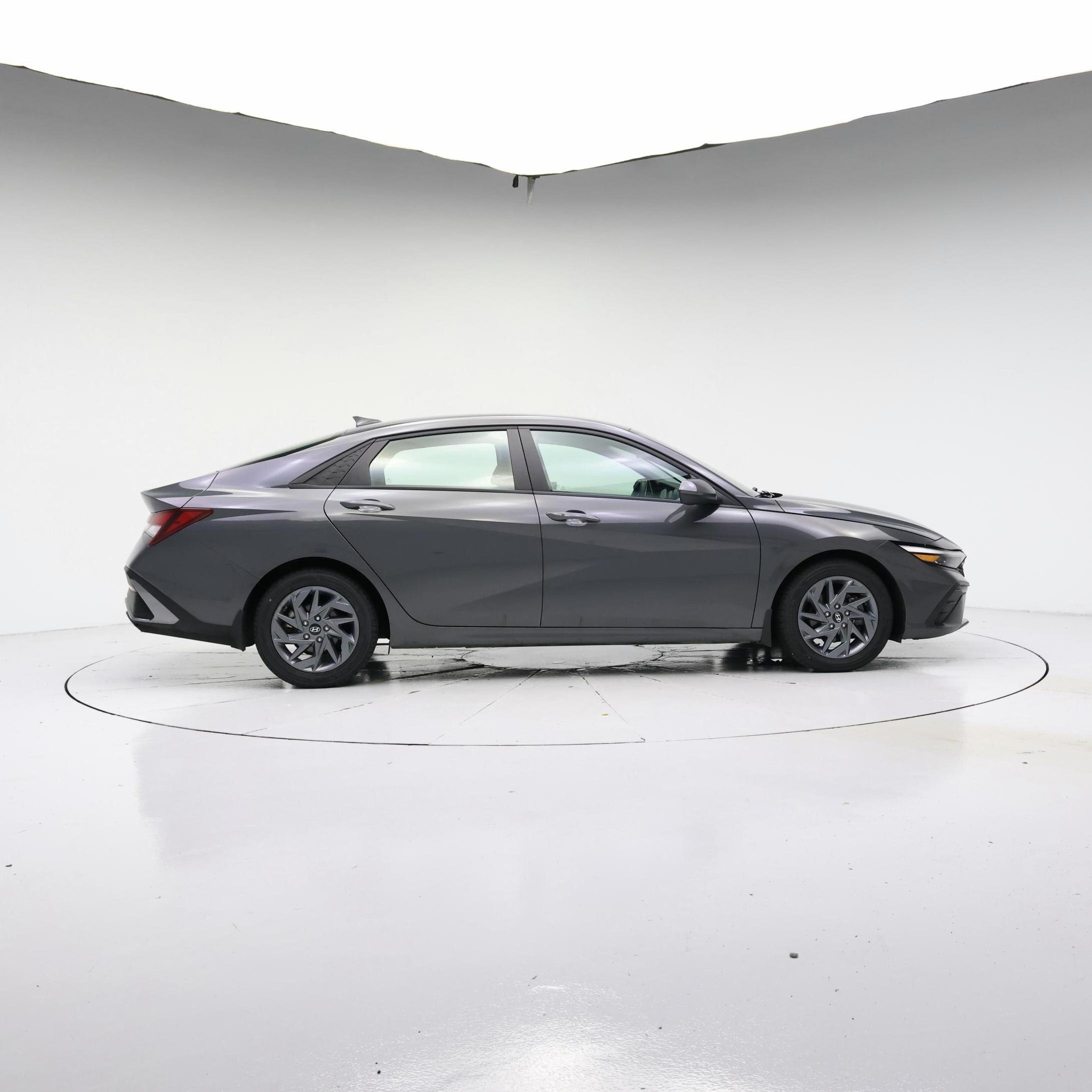 Thumbnail: 2024 Hyundai Elantra - 7
