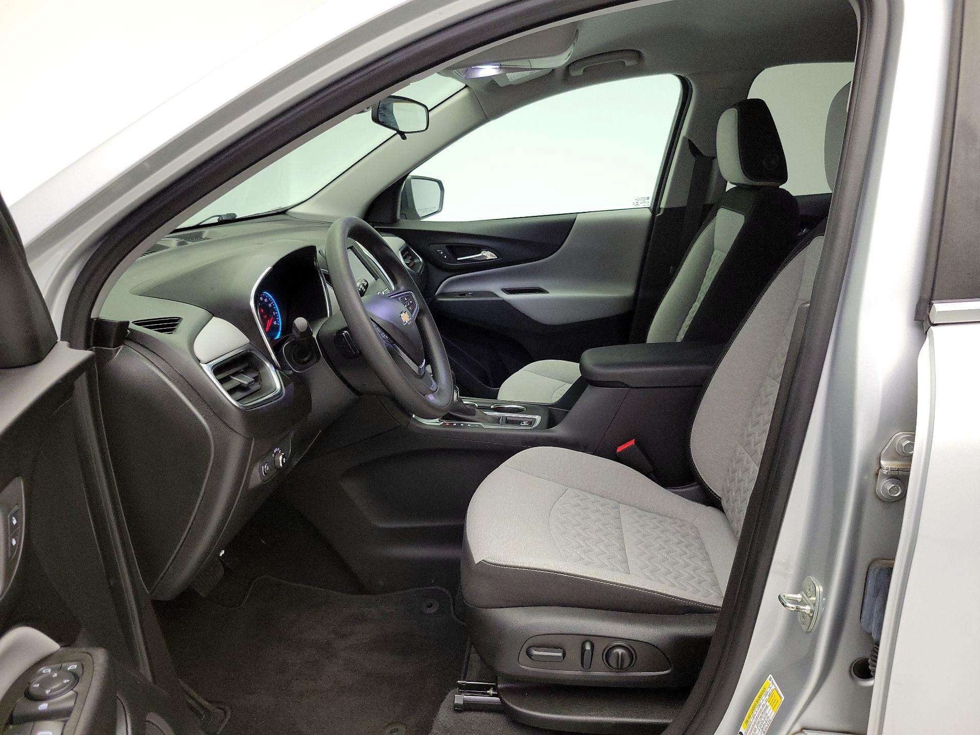 Thumbnail: 2022 Chevrolet Equinox - 11