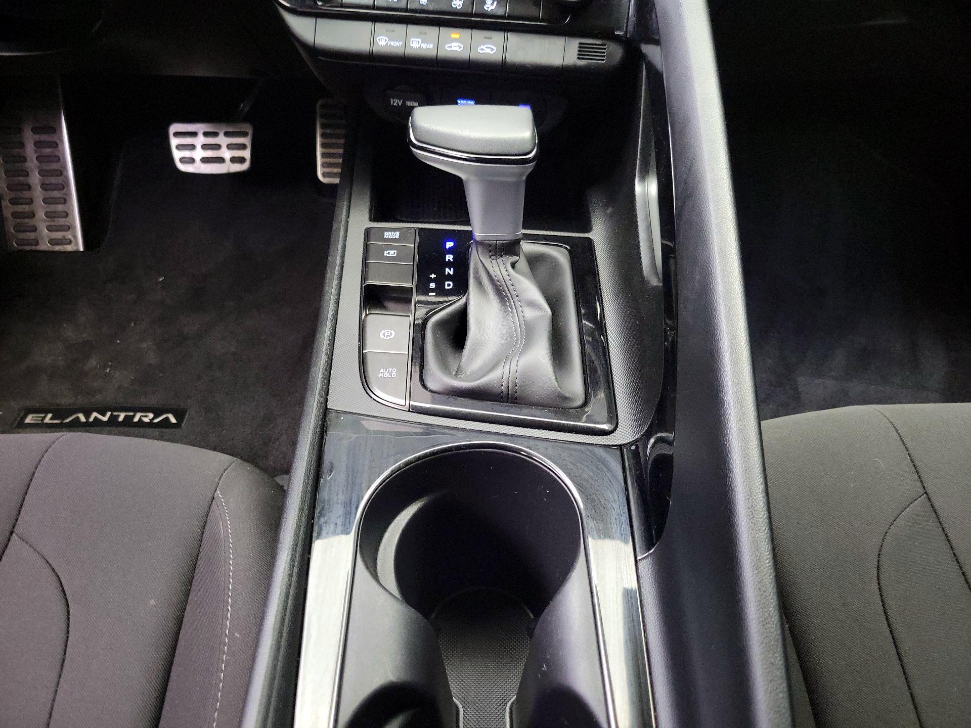 Thumbnail: 2025 Hyundai Elantra - 18