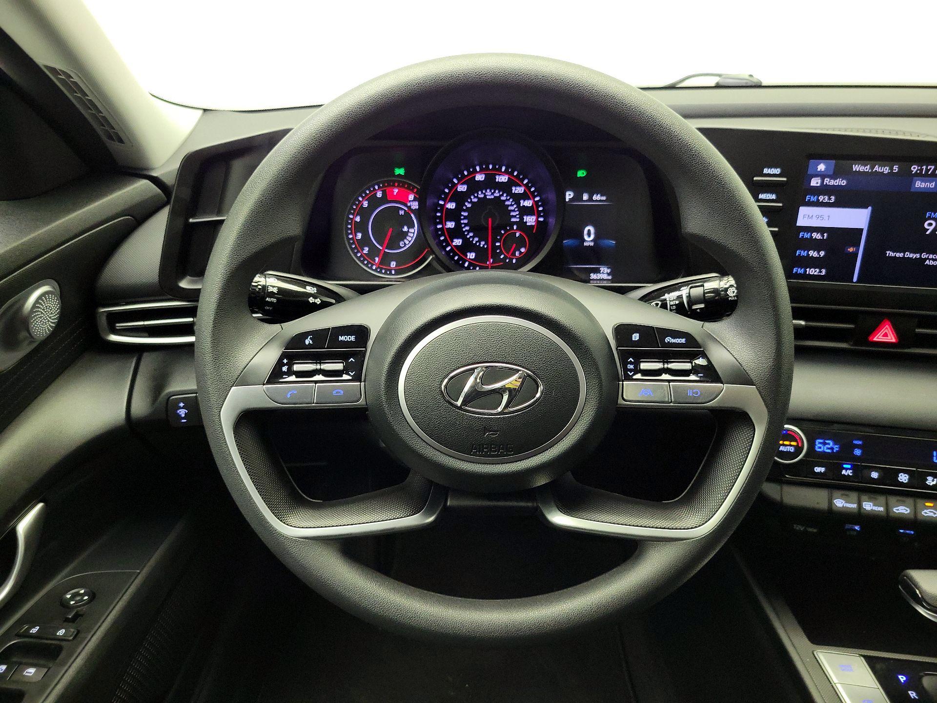Thumbnail: 2023 Hyundai Elantra - 10