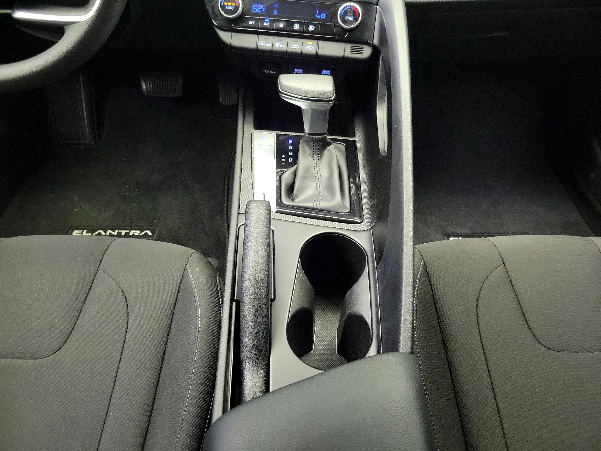 Thumbnail: 2023 Hyundai Elantra - 17