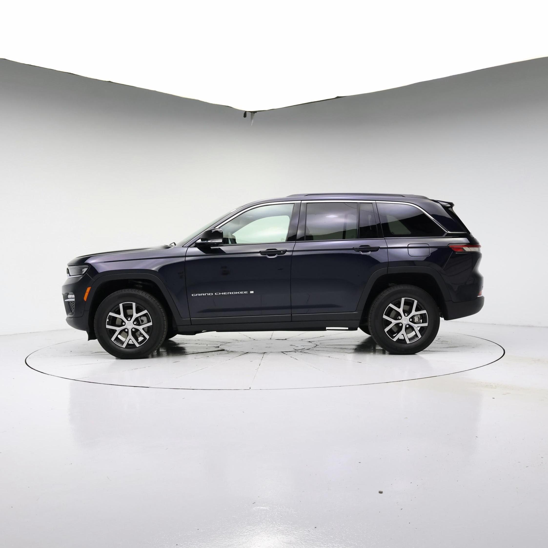 Thumbnail: 2024 Jeep Grand Cherokee - 3