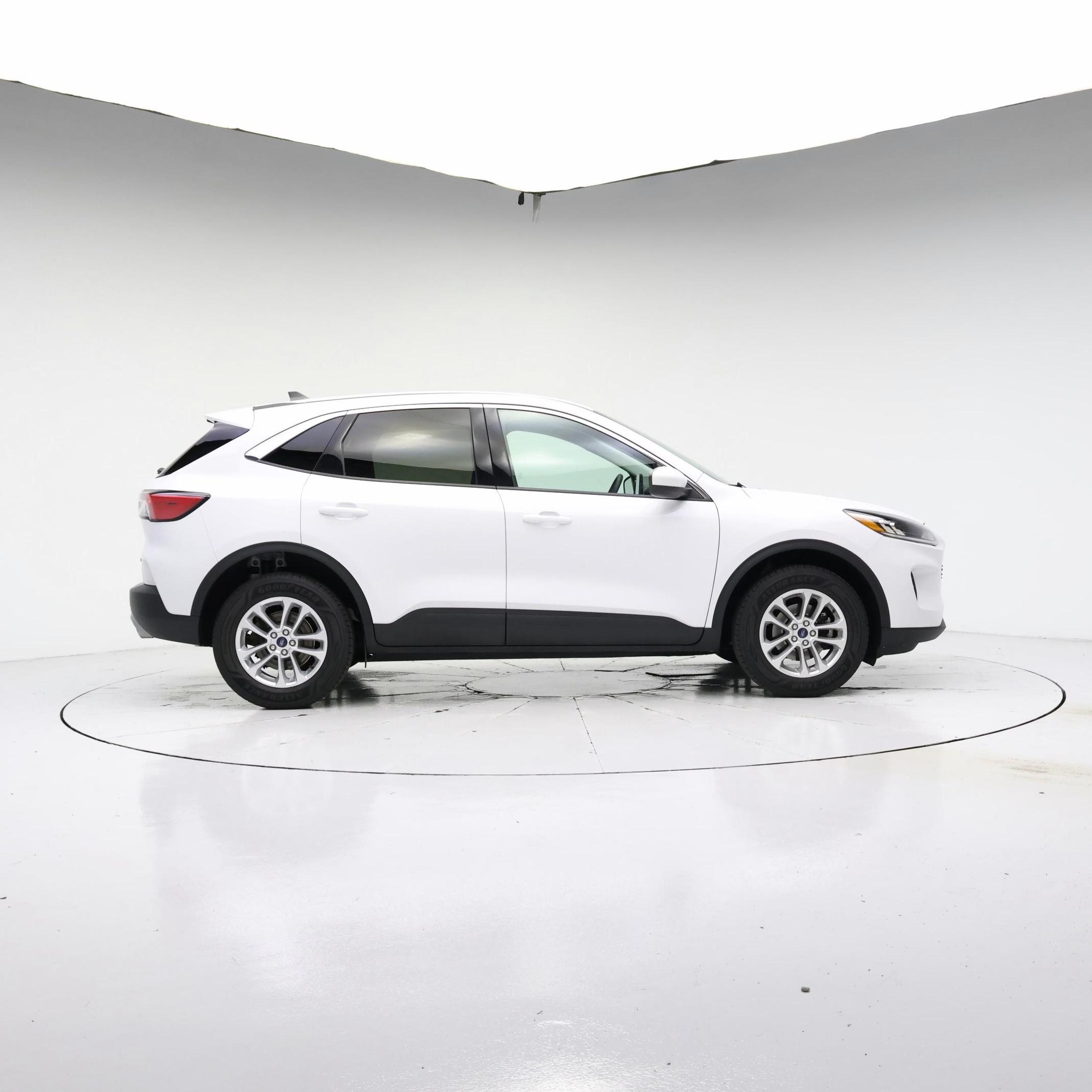 Thumbnail: 2021 Ford Escape - 7