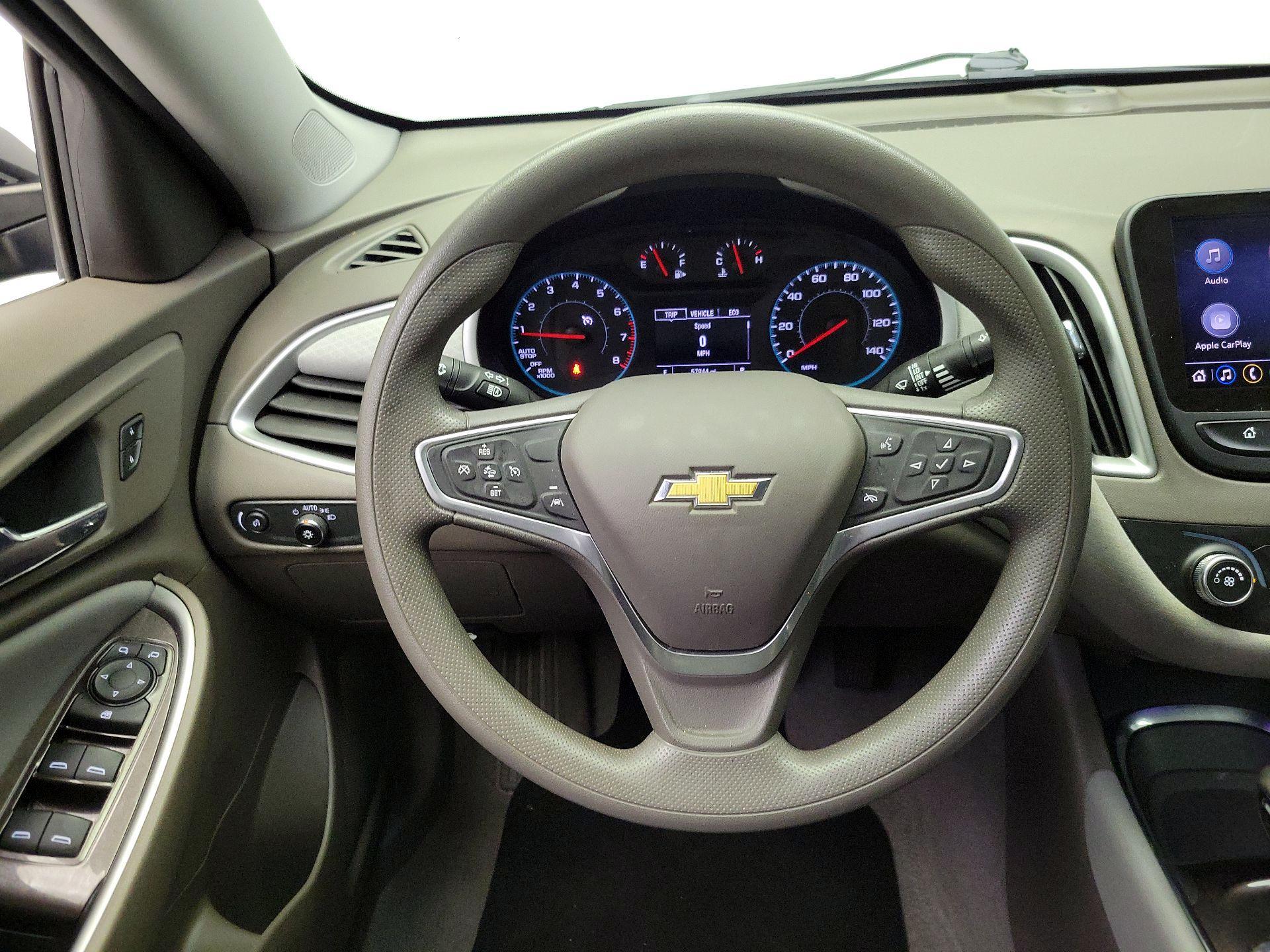 Thumbnail: 2022 Chevrolet Malibu - 10