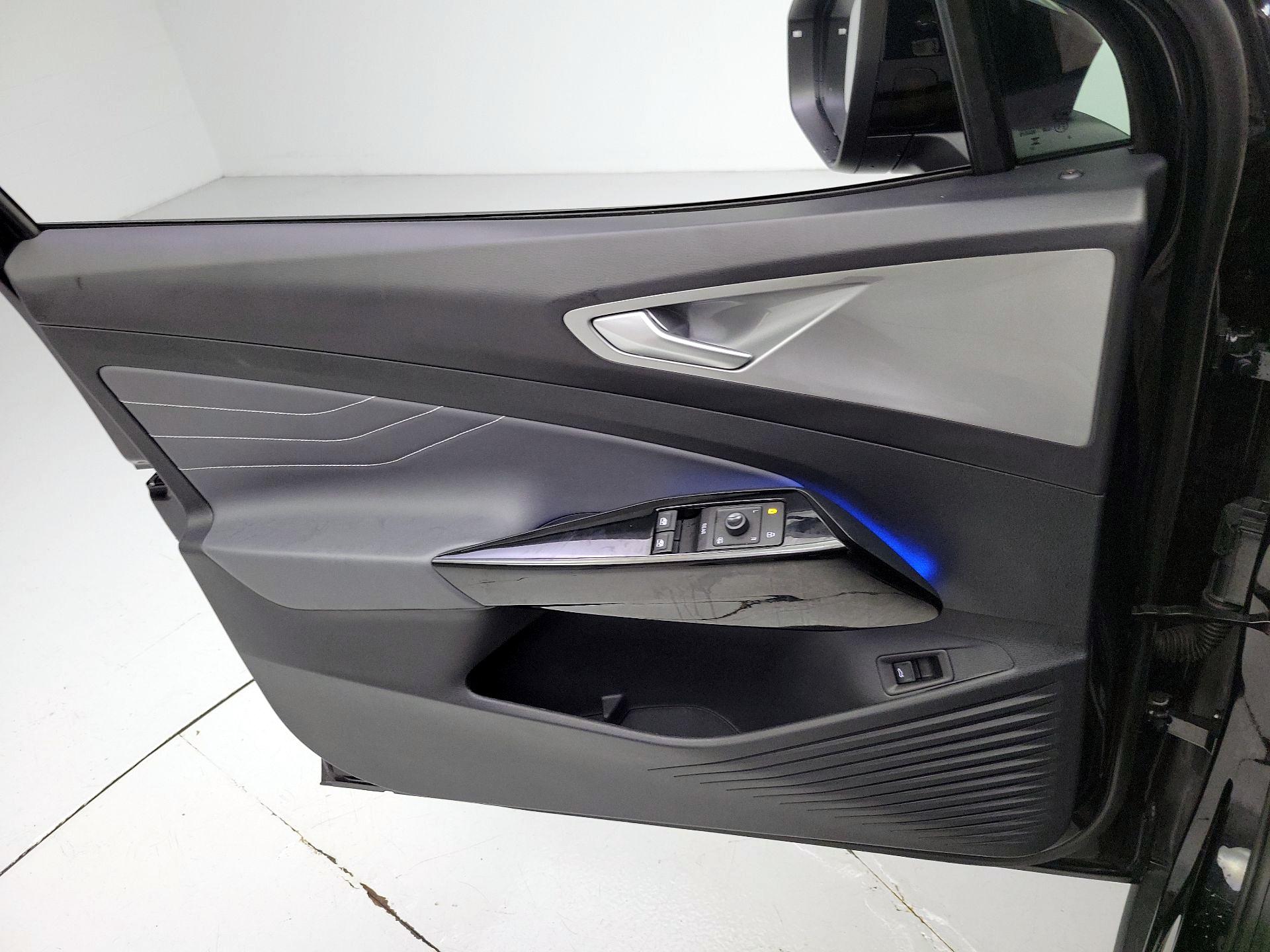 Thumbnail: 2023 Volkswagen ID.4 - 12