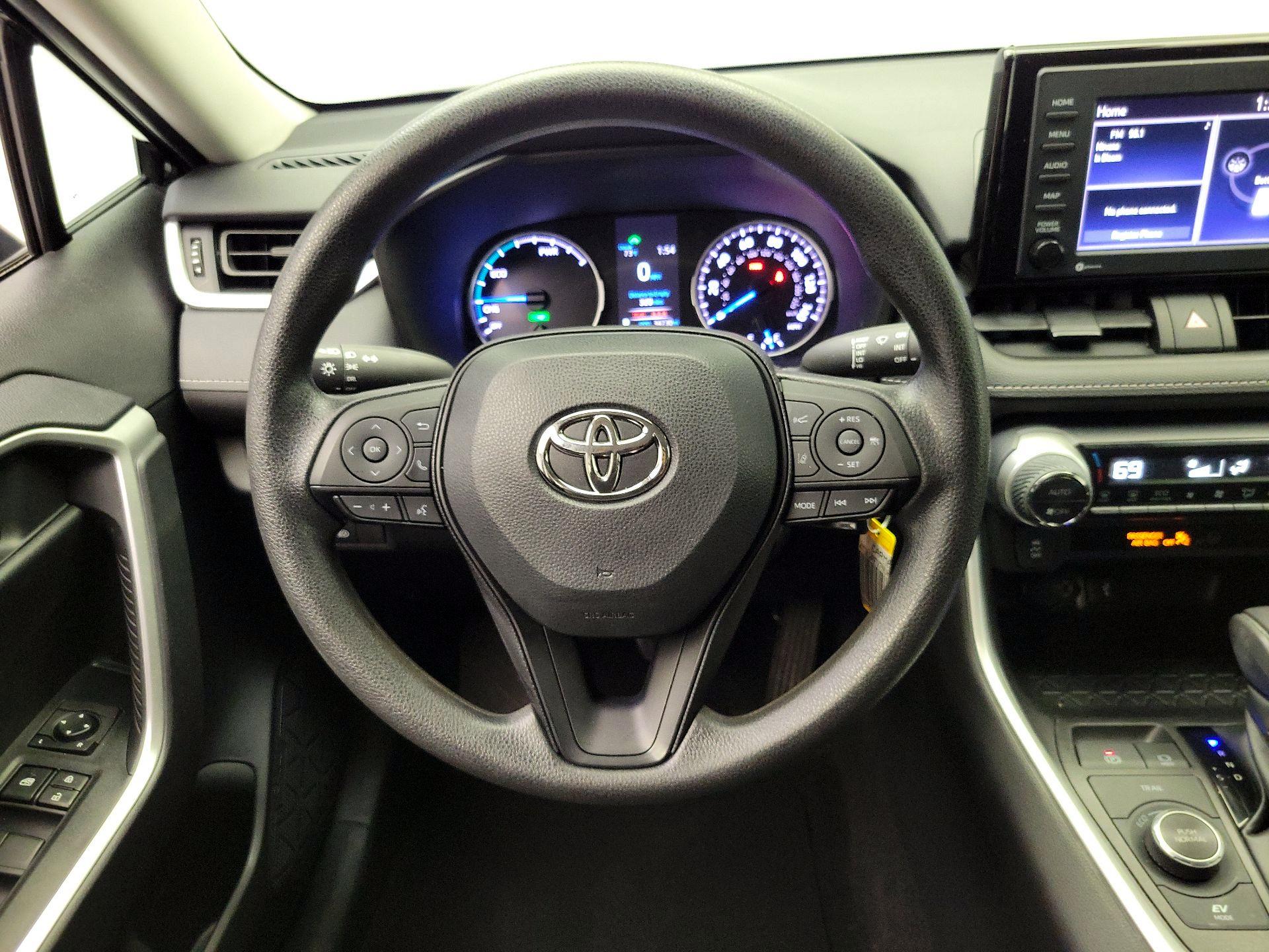 Thumbnail: 2022 Toyota RAV4 - 10