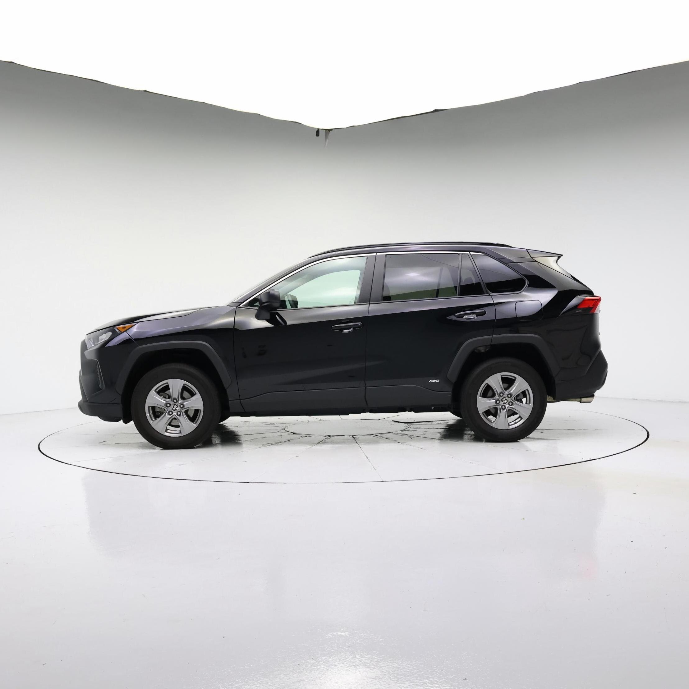 Thumbnail: 2022 Toyota RAV4 - 3