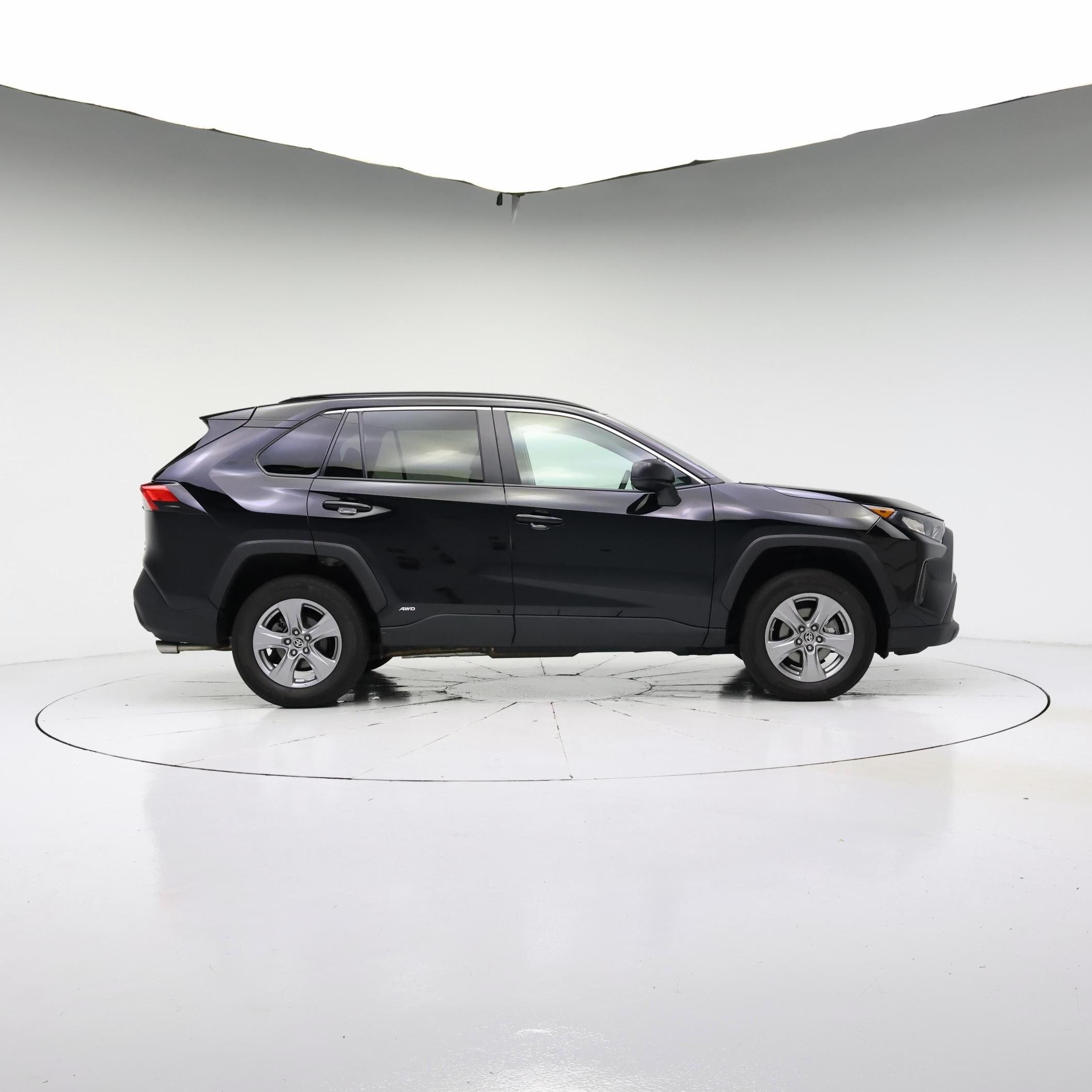 Thumbnail: 2022 Toyota RAV4 - 7