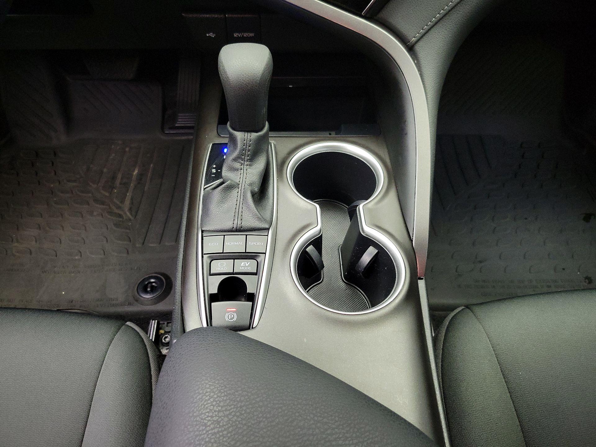 Thumbnail: 2023 Toyota Camry - 17