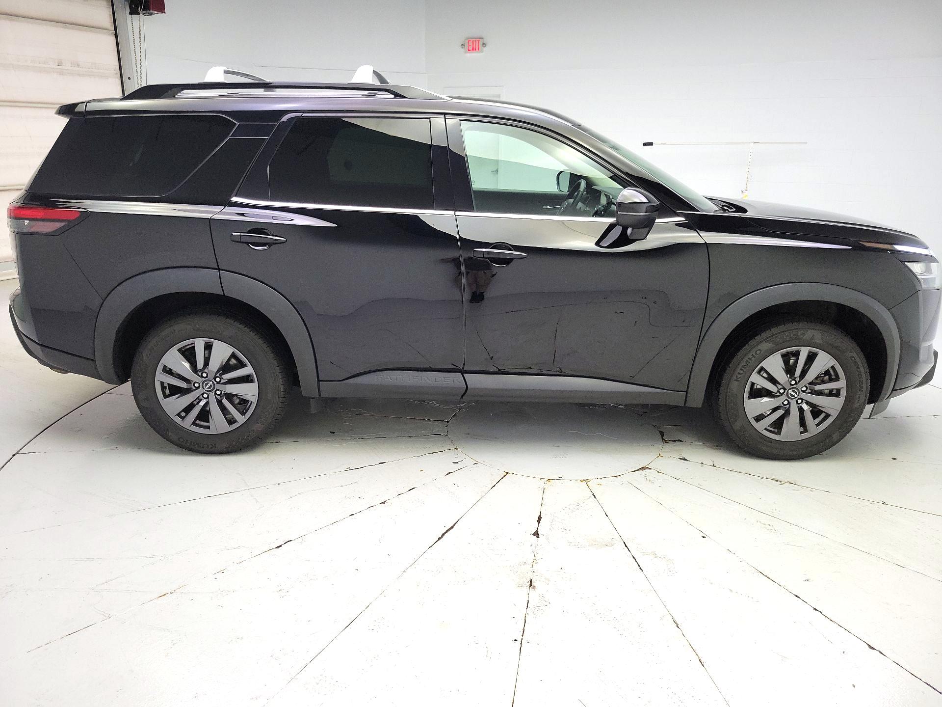 Thumbnail: 2022 Nissan Pathfinder - 4