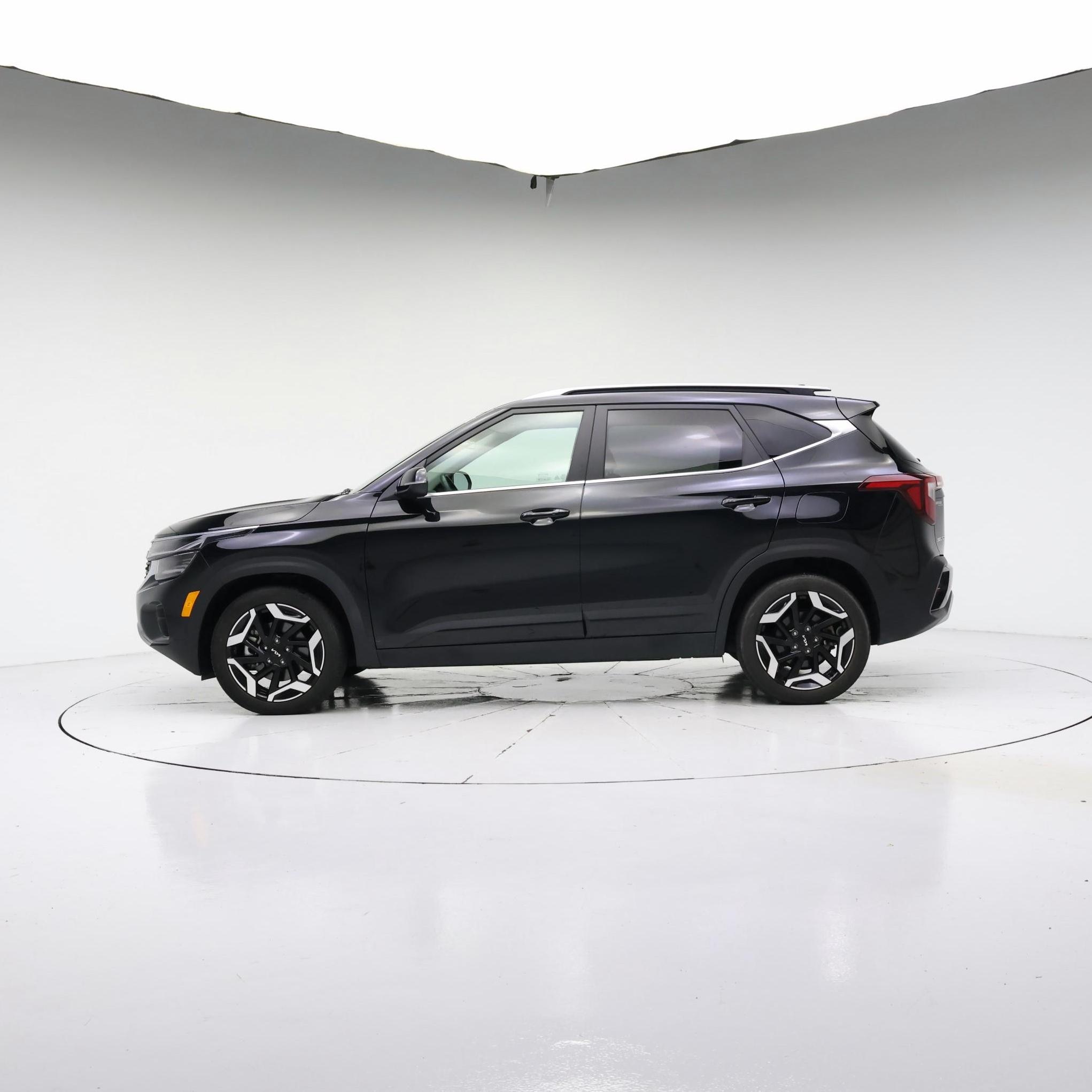 Thumbnail: 2024 Kia Seltos - 7