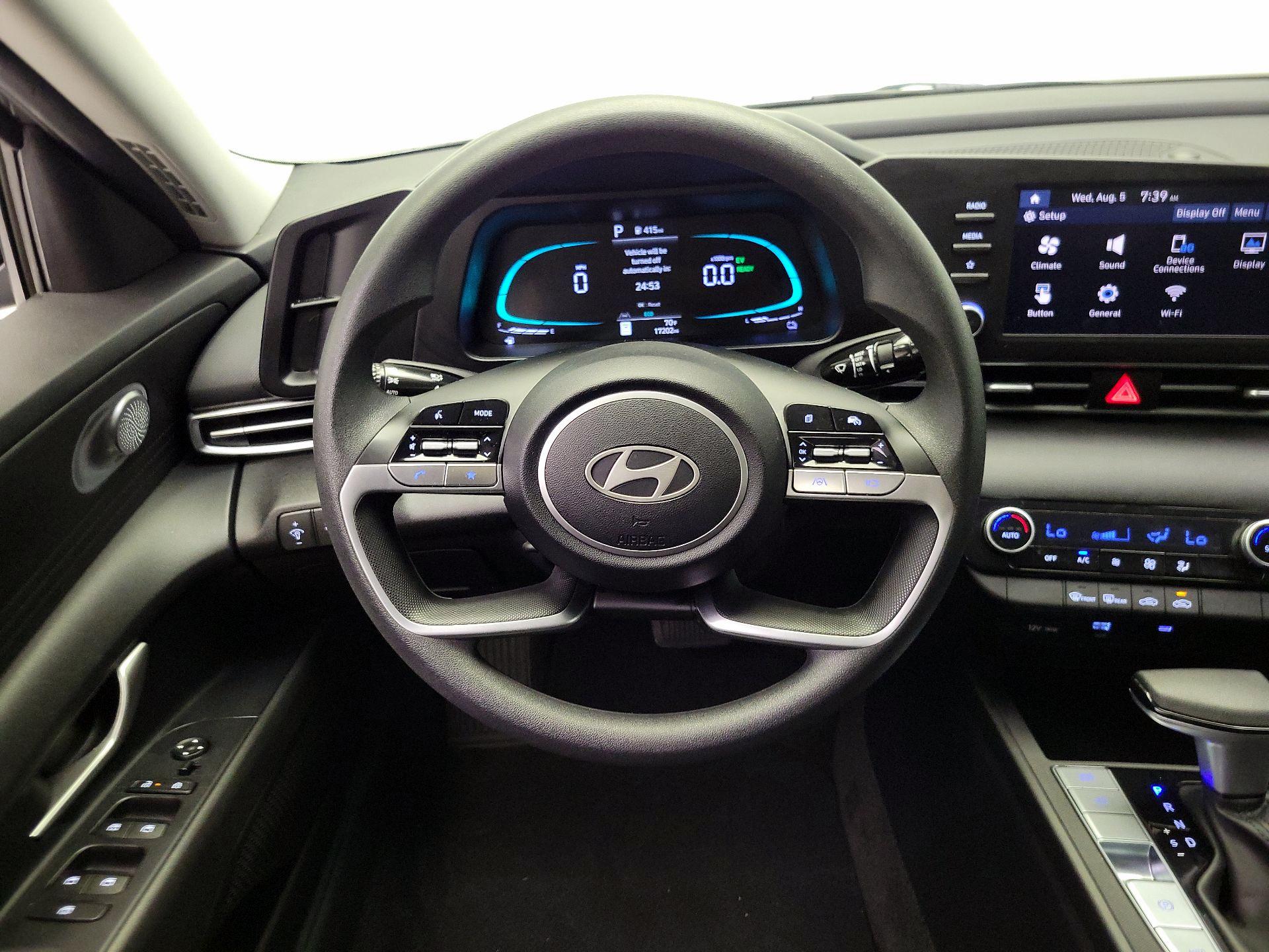 Thumbnail: 2025 Hyundai Elantra - 10