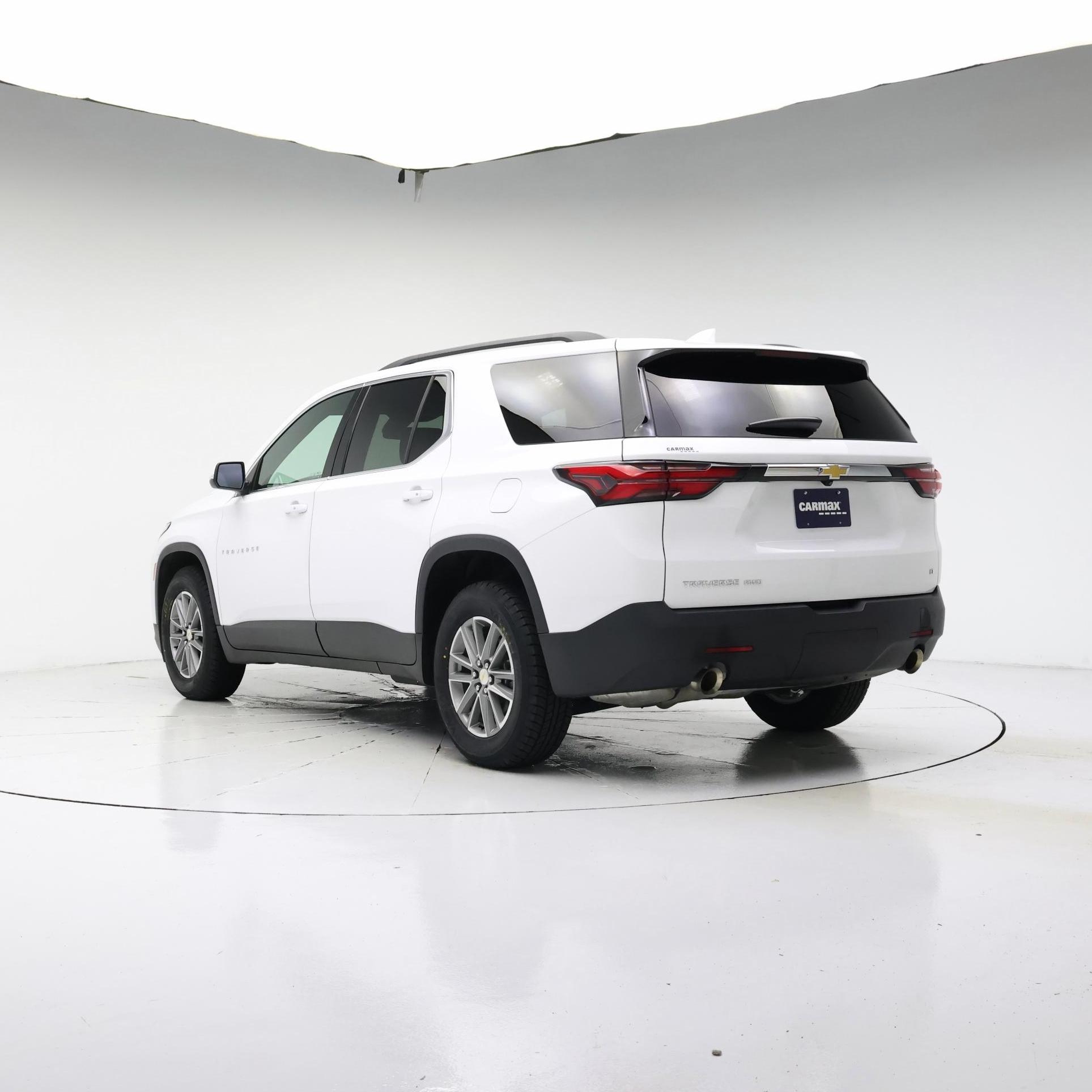 Thumbnail: 2022 Chevrolet Traverse - 2