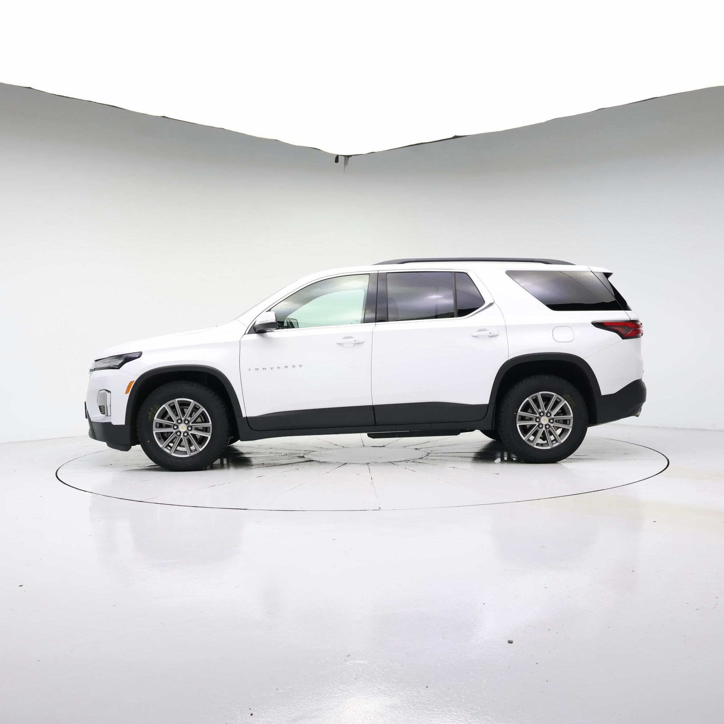 Thumbnail: 2022 Chevrolet Traverse - 3