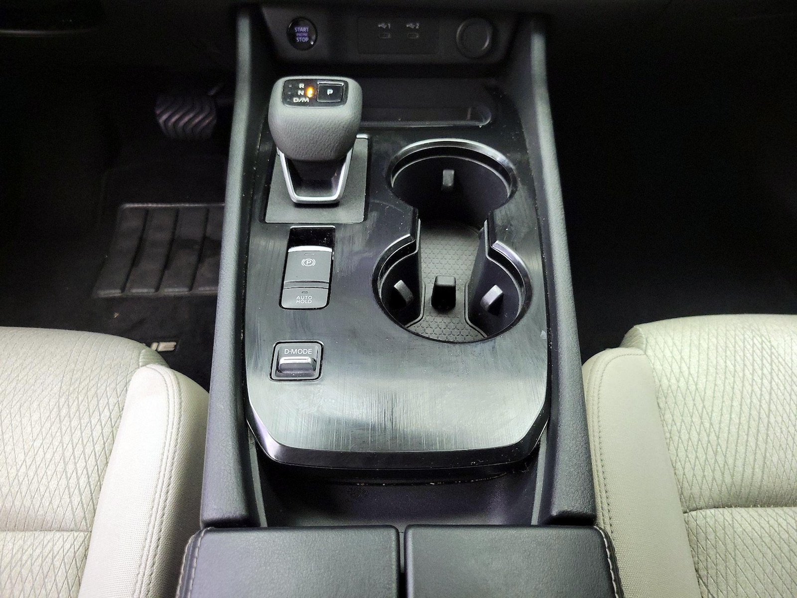 2024 Nissan Rogue SV - Photo 18