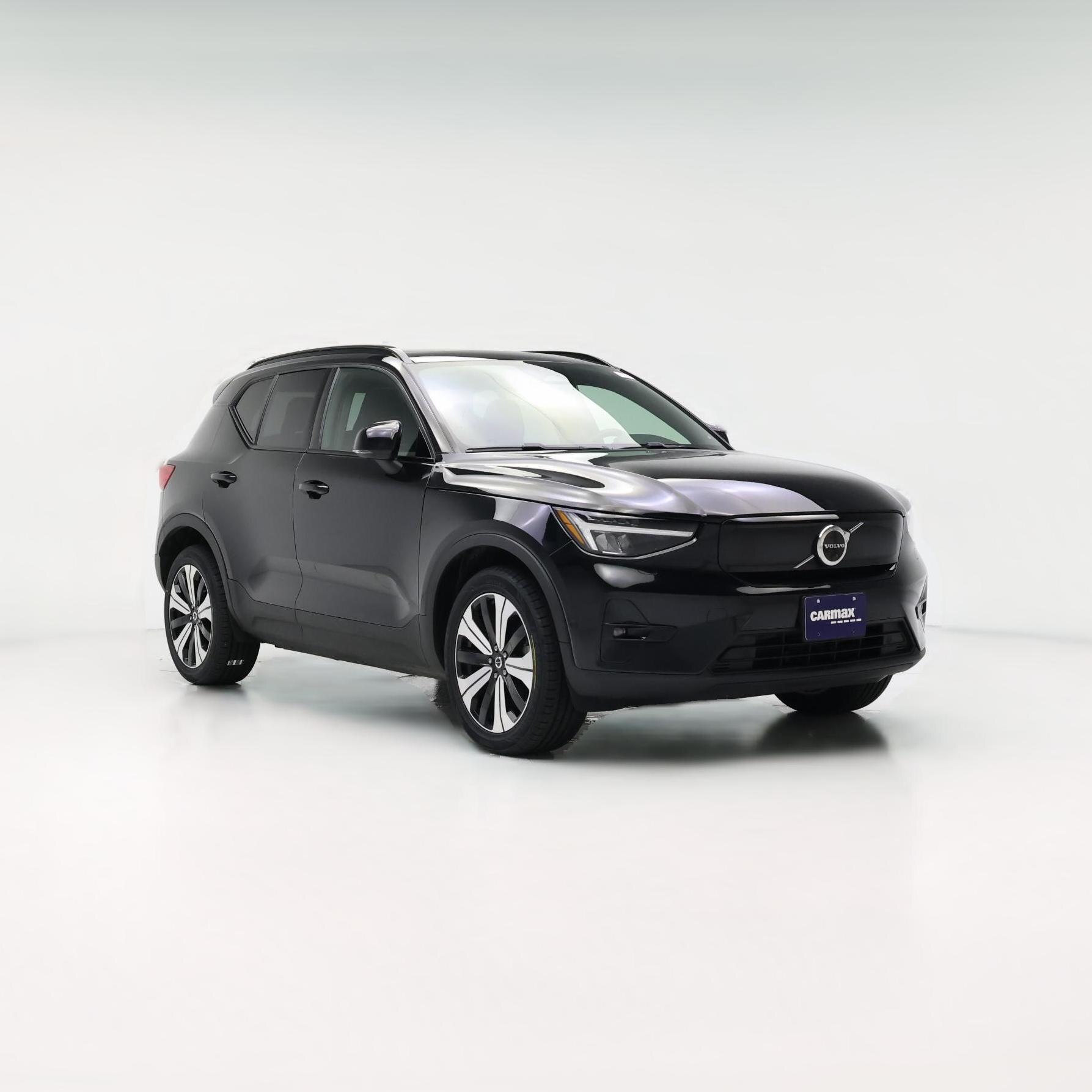Thumbnail: 2023 Volvo XC40 - 1