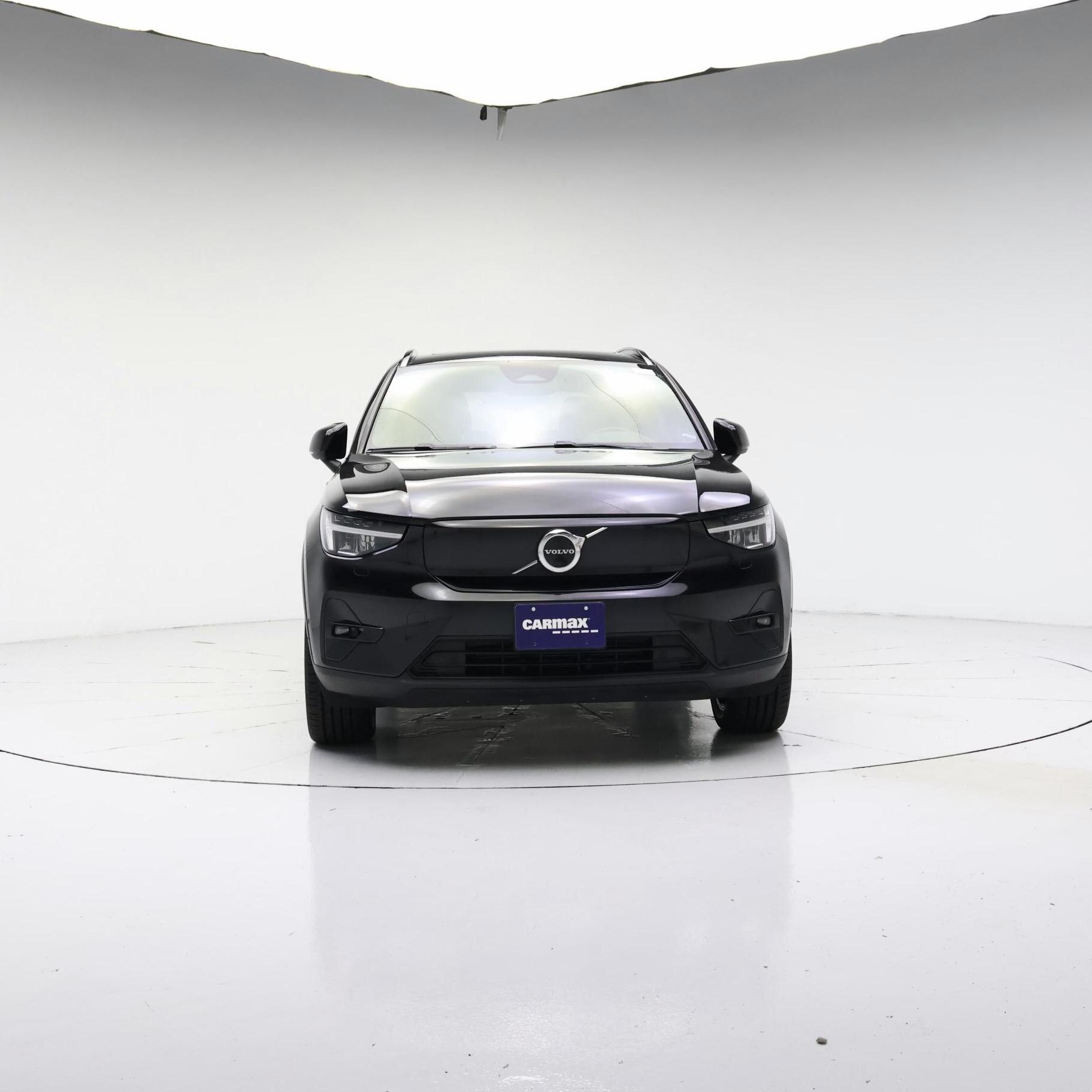 Thumbnail: 2023 Volvo XC40 - 5