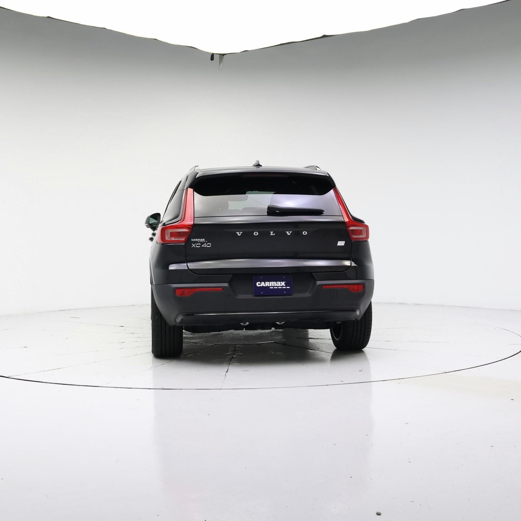 Thumbnail: 2023 Volvo XC40 - 6
